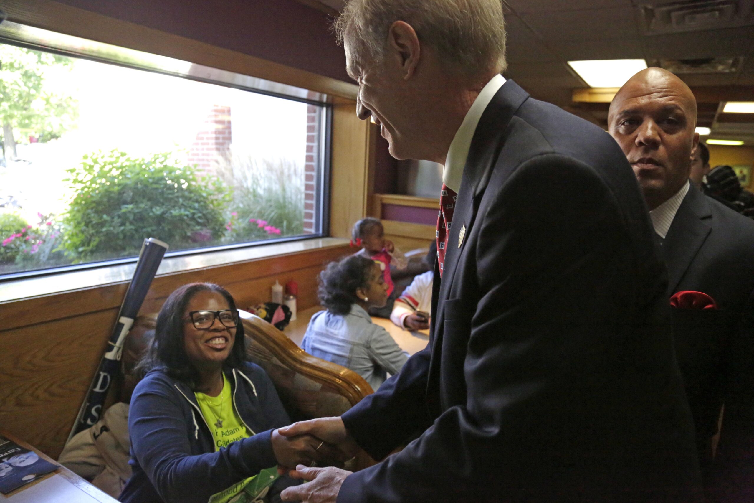 Quinn, Rauner differ over ‘common sense’ on guns