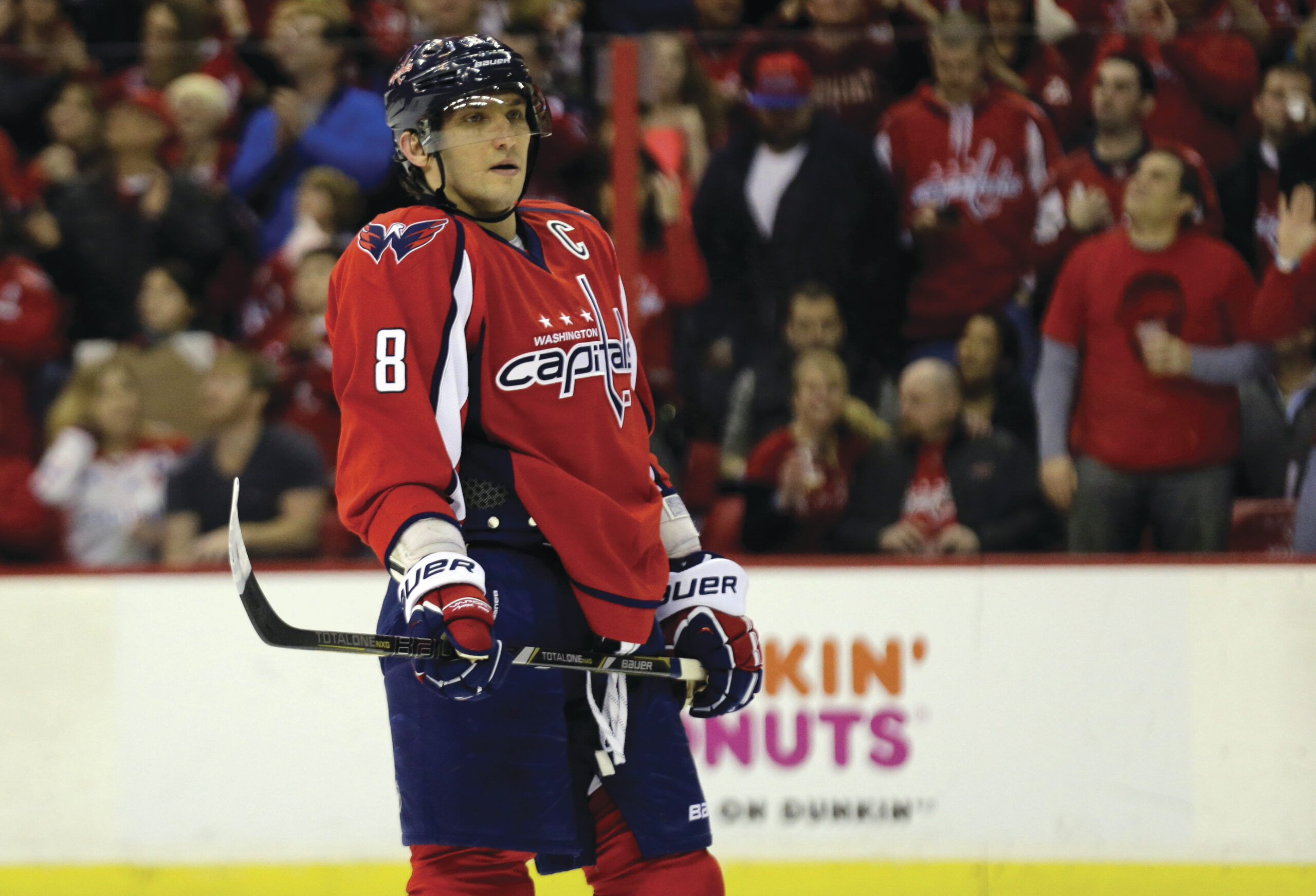Capitals’ Adam Oates leads the defense of Alex Ovechkin