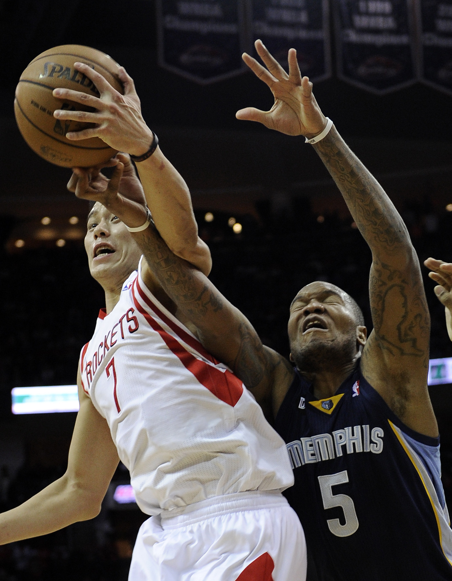 Harden leads Rockets over Grizzlies 121-96