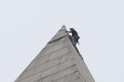 See the shaking: Quake VIDEO from inside Washington Monument