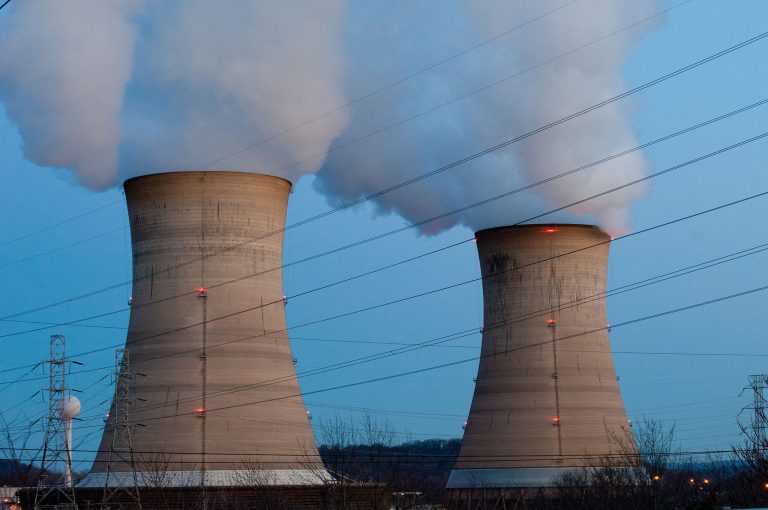 The Three Mile Island Nuclear Plant is seen in the early morning hours March 28, 2011 in Middletown, Pennsylvania. (Getty images)