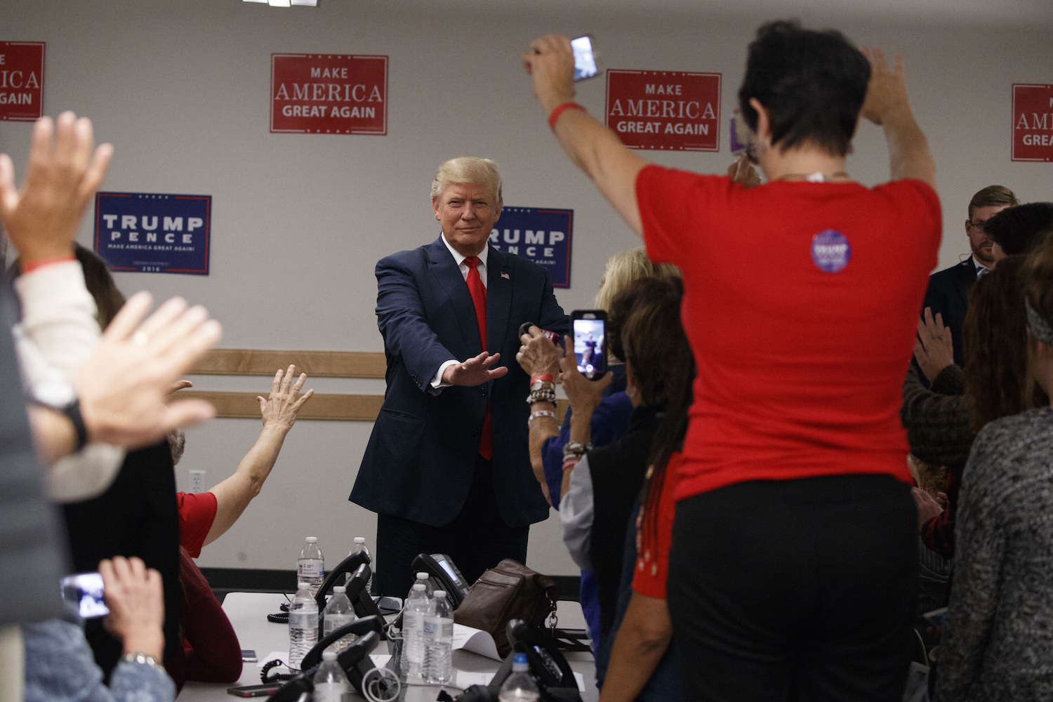 Analysis: Trump mostly shares Breitbart, ‘hyper-partisan’ news sites on social media