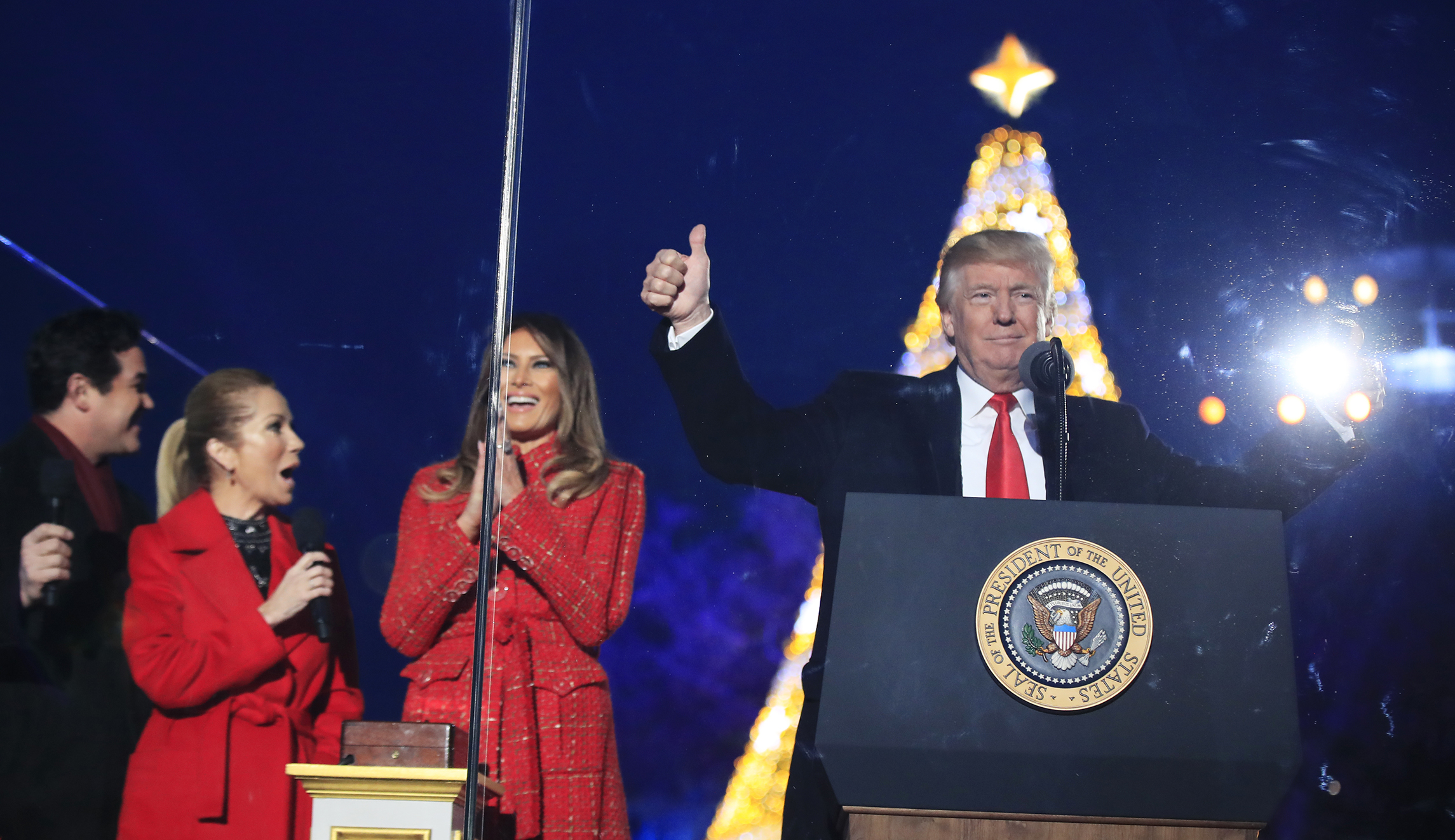 White House Report Card: Booming economy does not save Trump’s week