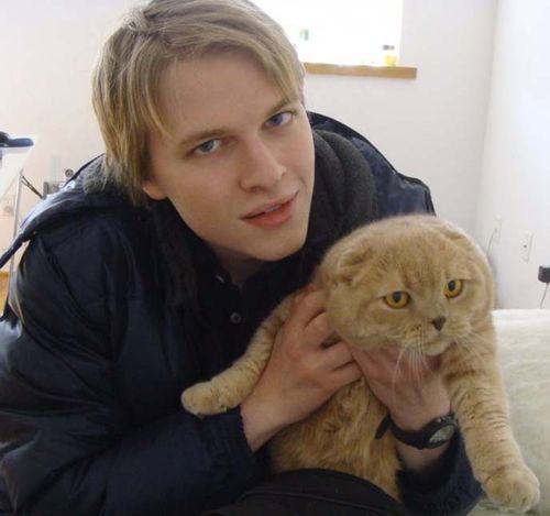 Meet Ronan Farrow — the latest MSNBC liberal dreamboat