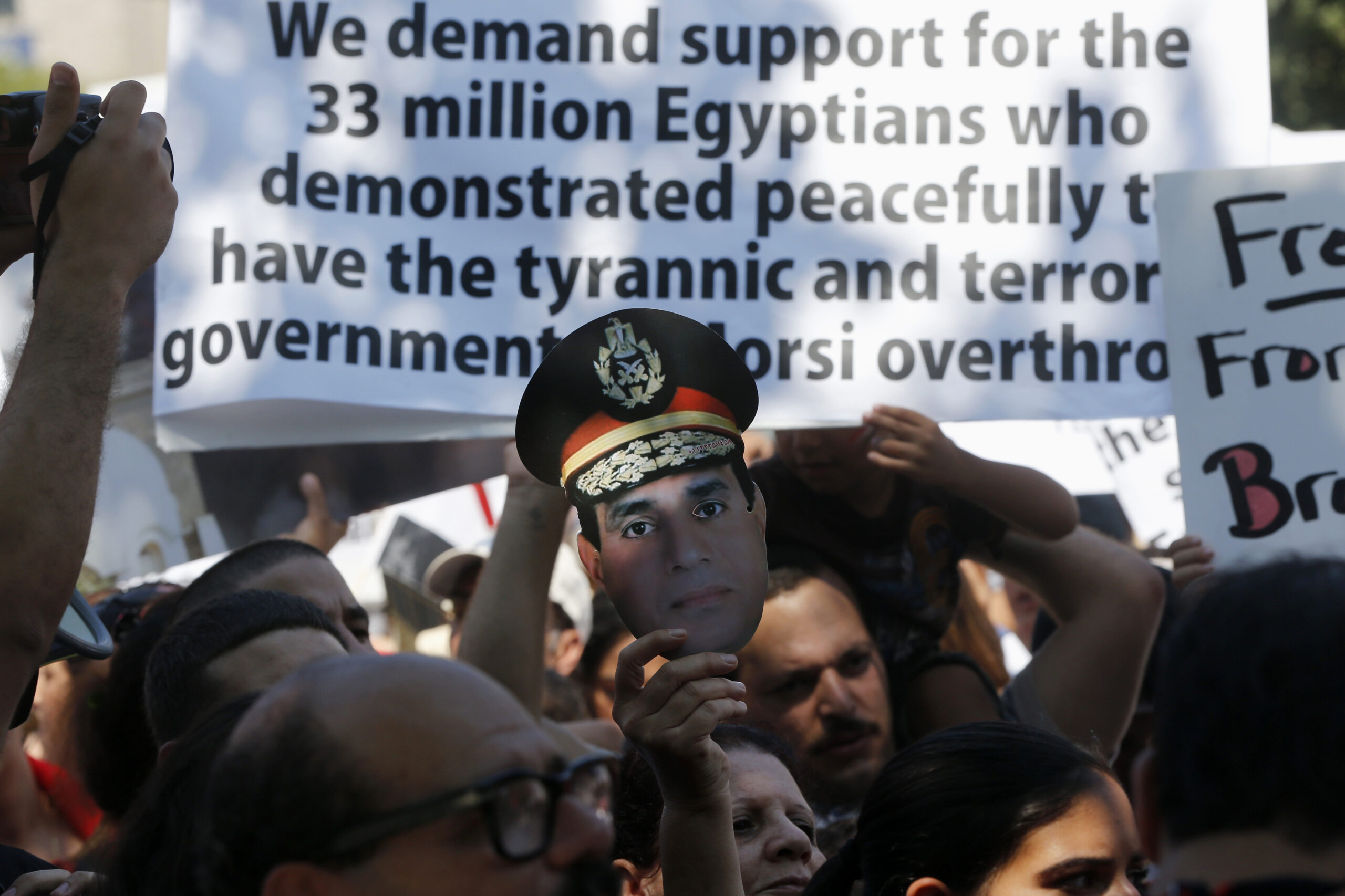 Egypt military supporters rally at White House