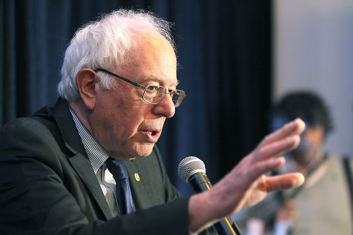 Sanders serves DNC with lawsuit papers