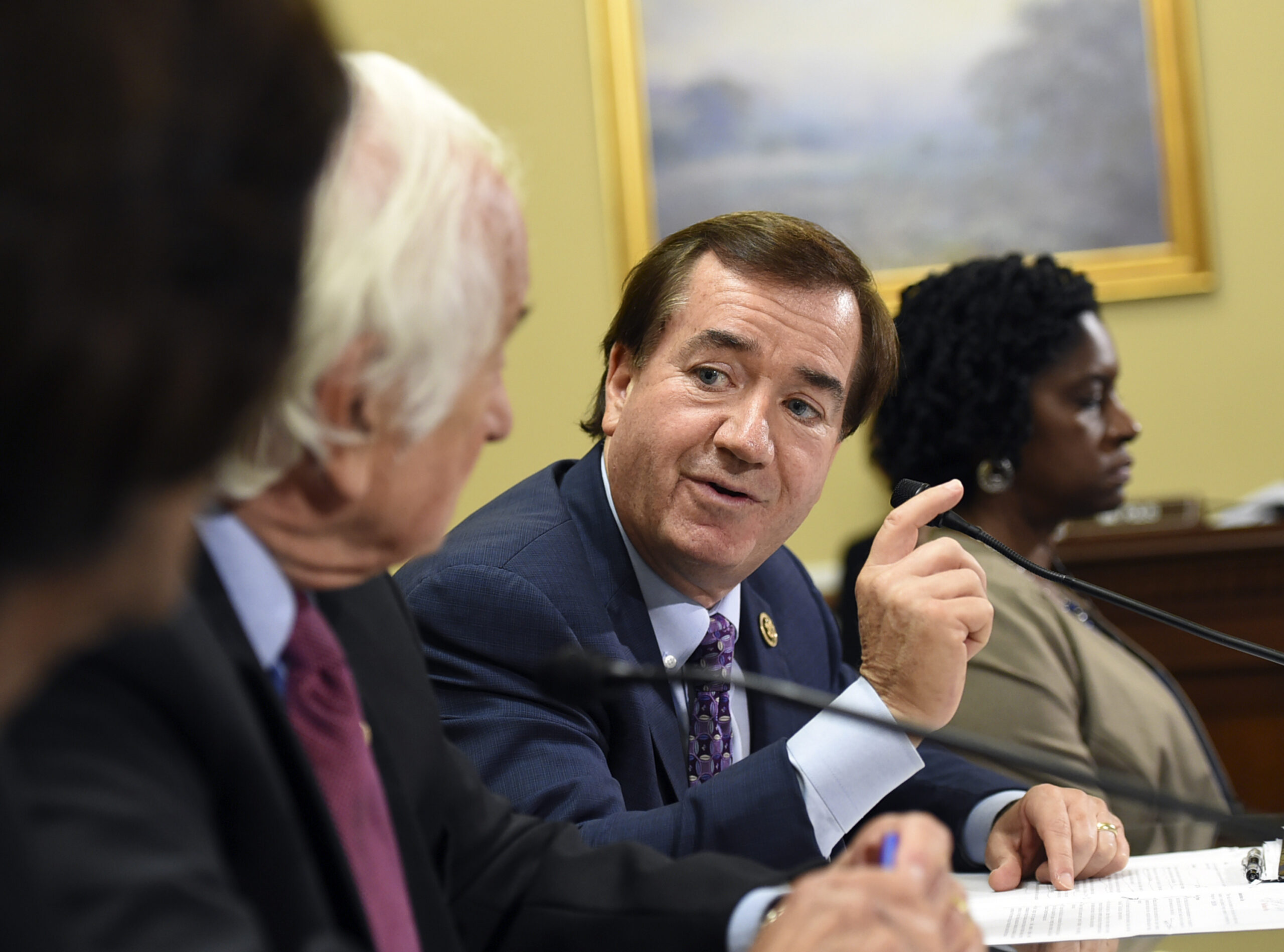 Lawmakers say Pakistan’s not doing enough to stop terror