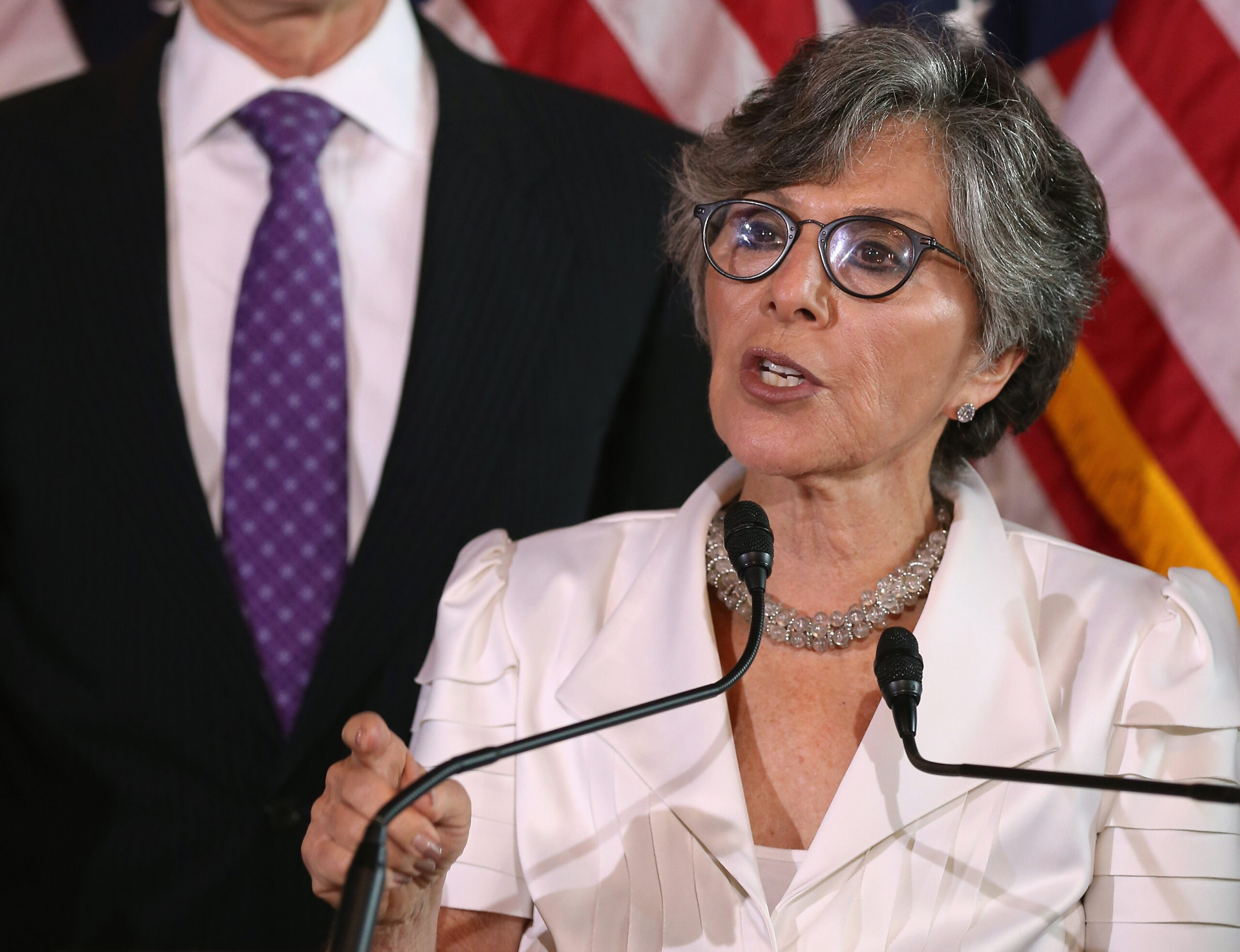 Democrats block bipartisan highway funding bill