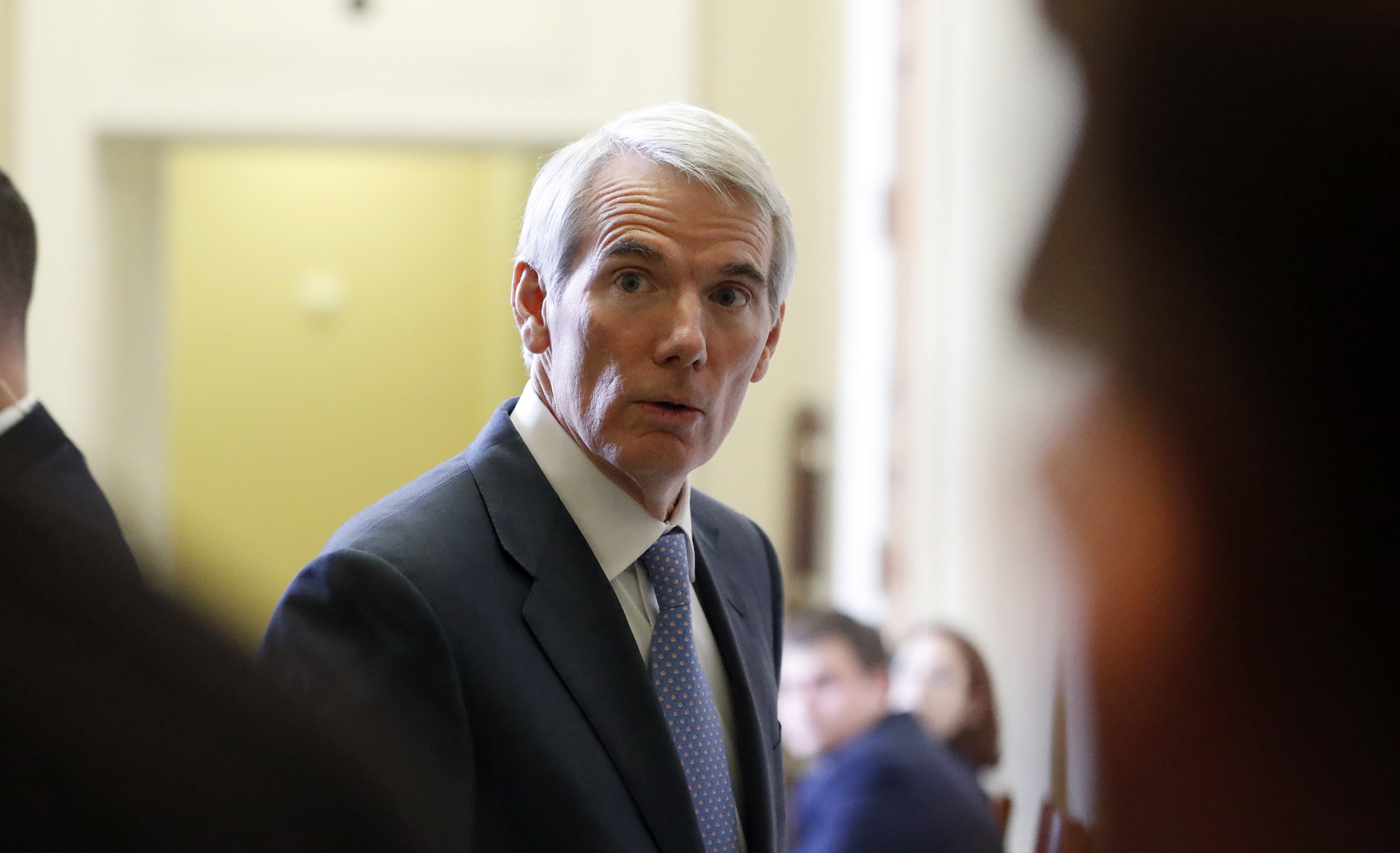 Senators ask Trump to send lethal aid to Ukraine