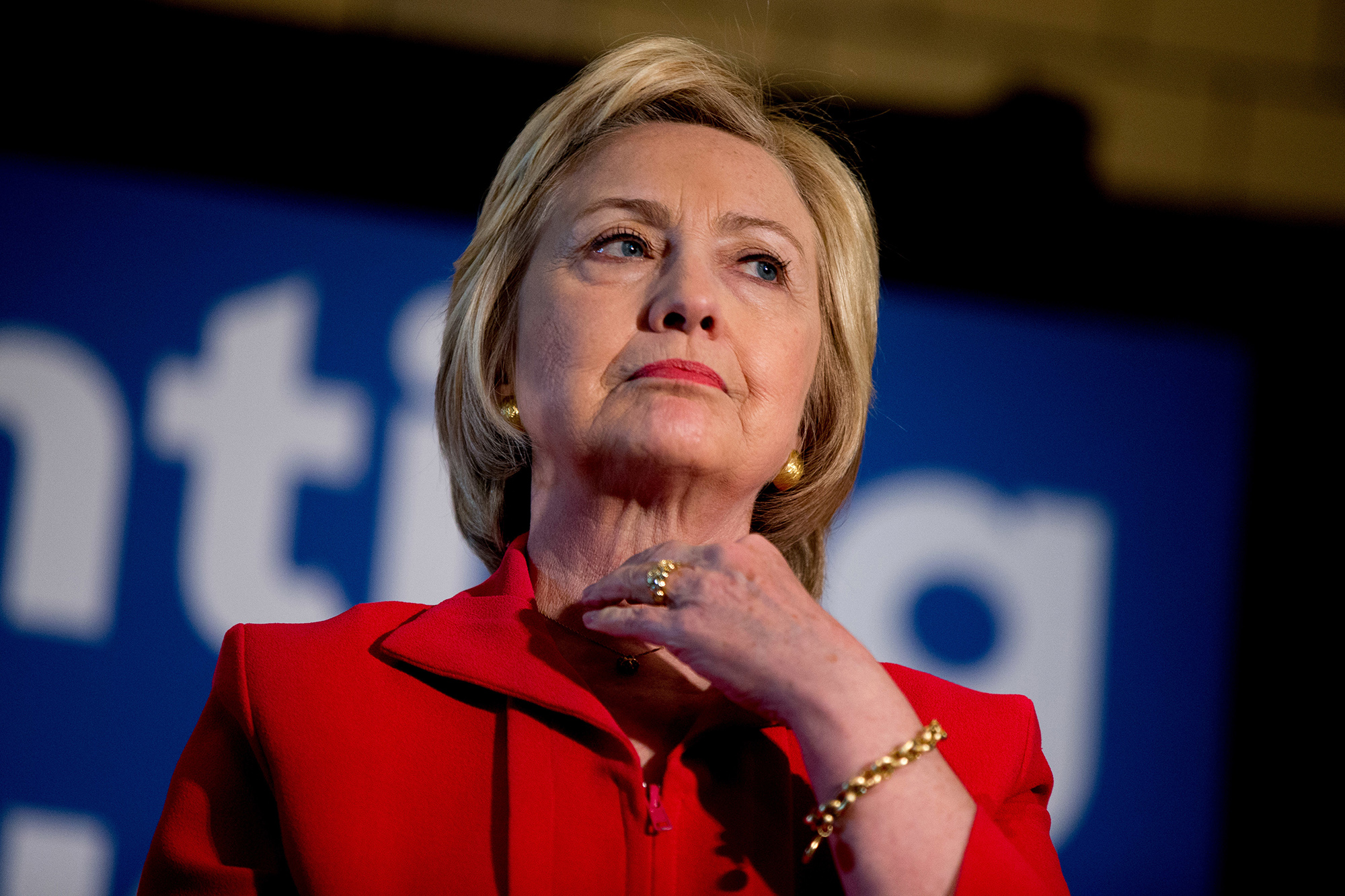 Washington Post blasts Clinton over email server after watchdog report