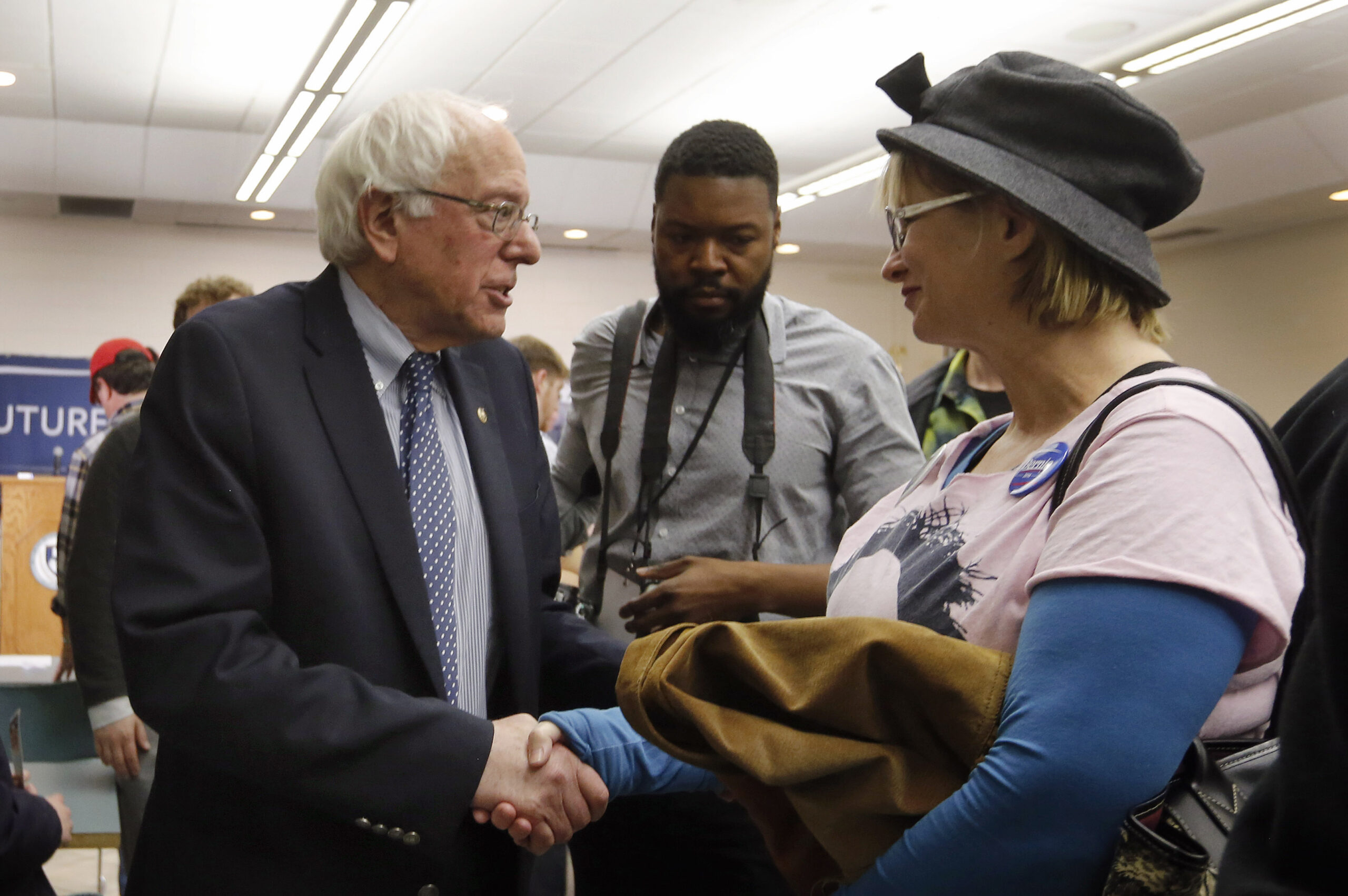 Howard Dean-founded progressive group endorses Sanders