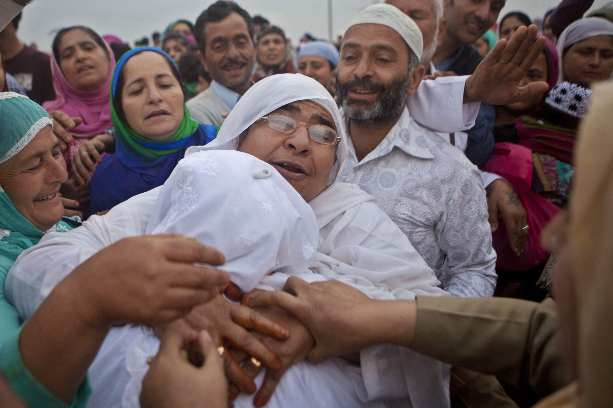Image of Asia: Starting the hajj in Kashmir