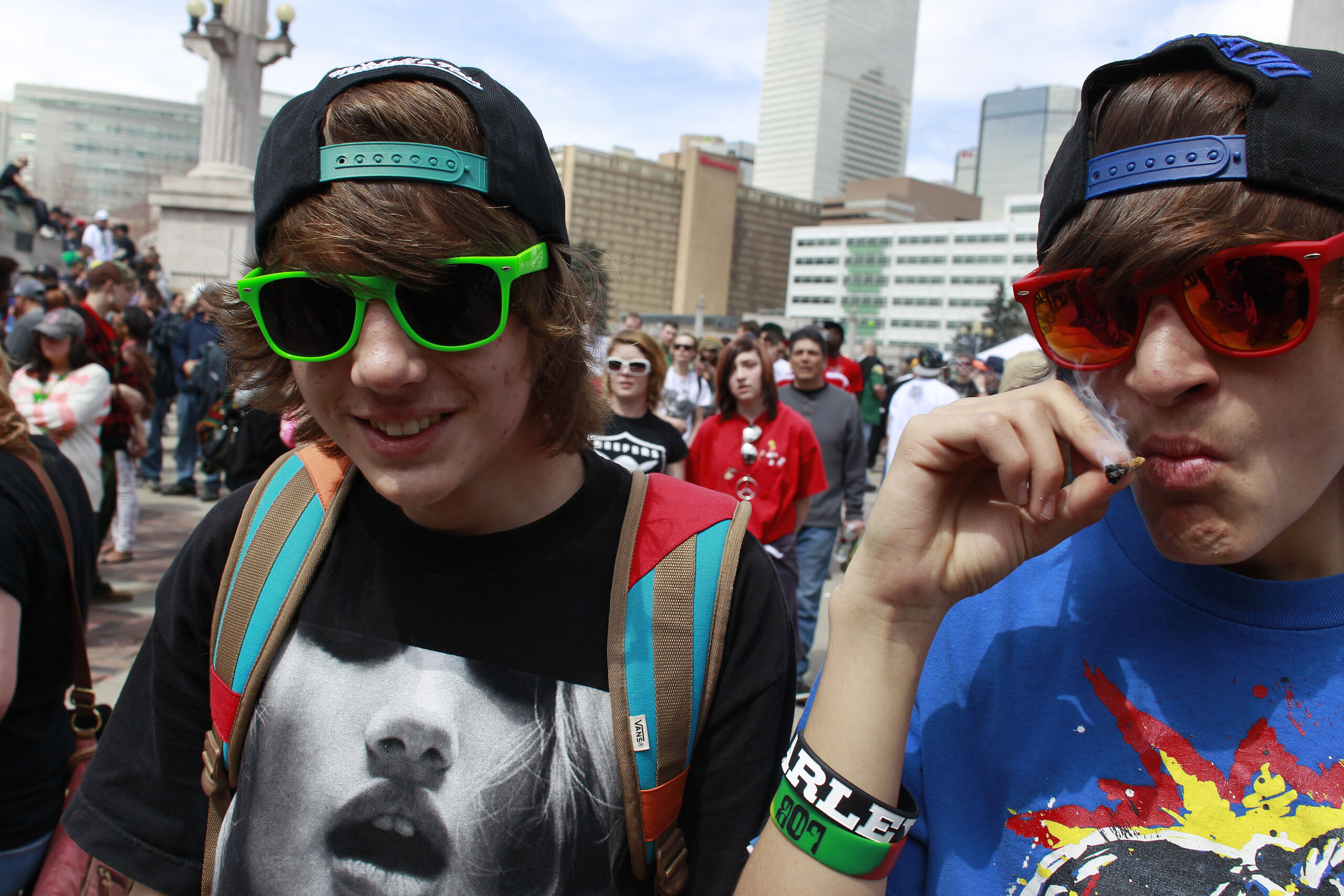 CDC: Marijuana use overtakes tobacco in high school, 1 in 5 seniors smoke pot