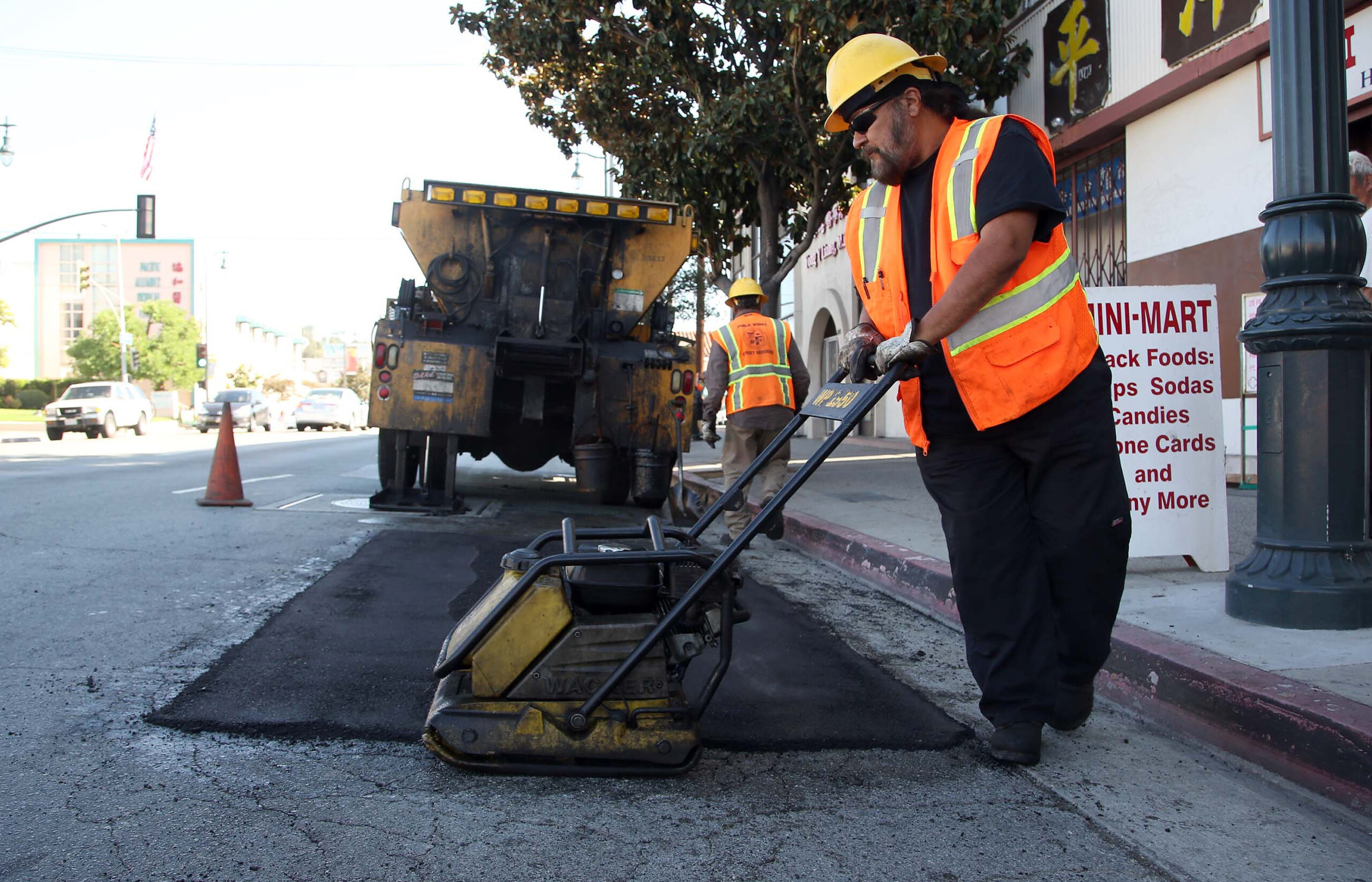 Report: Bad roads cost Californians billions