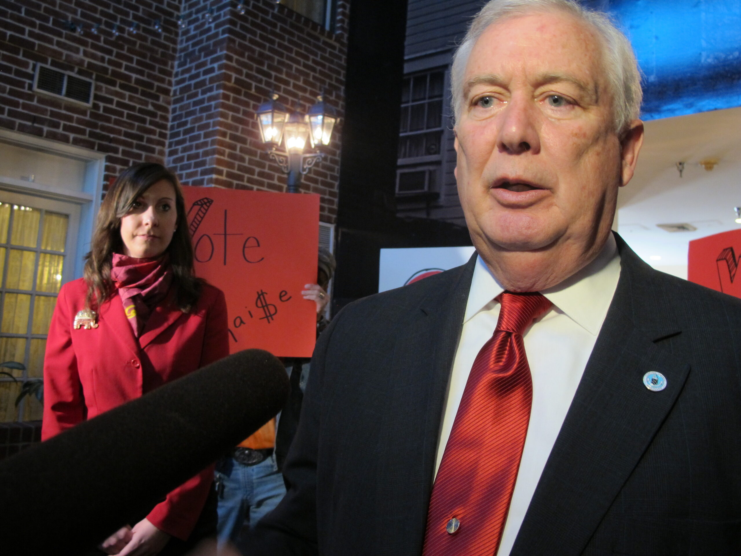 GOP candidate David Craig announces tax cut plan