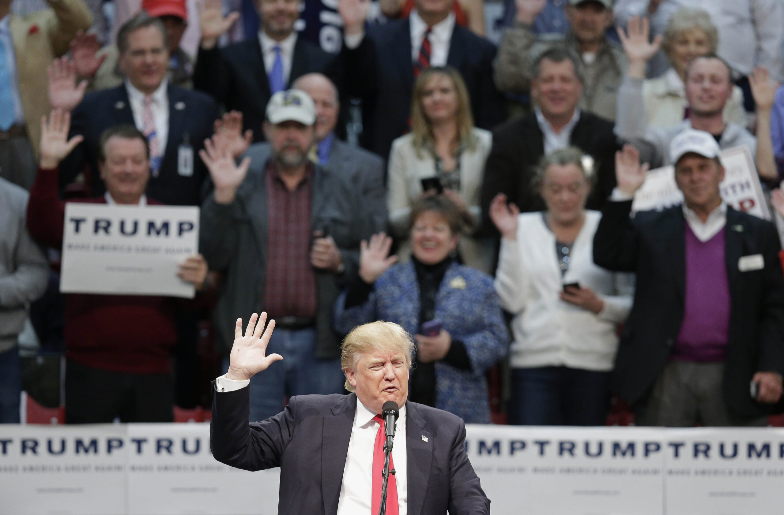 Trump again asks people to pledge their support to him