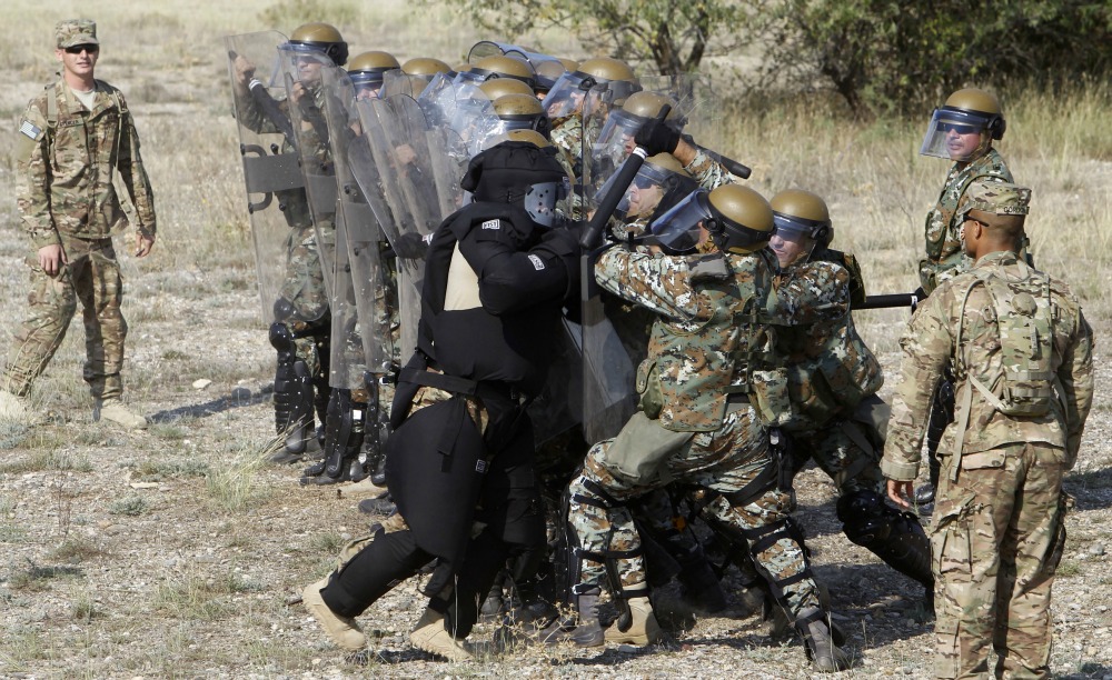 Lawmakers push to end Army, Marine Corps drawdowns