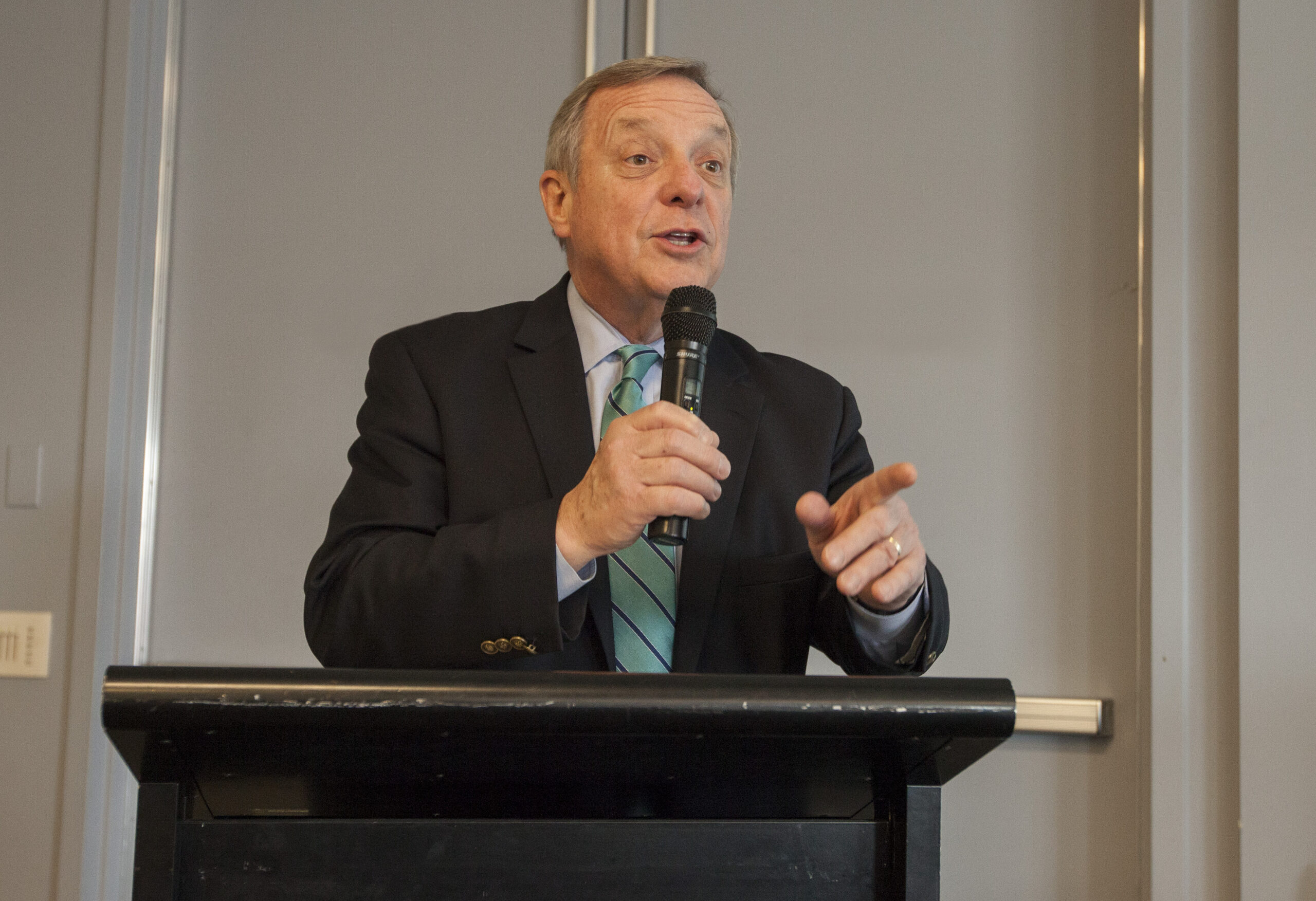 Durbin raises alarm over potential Monsanto move out of U.S.