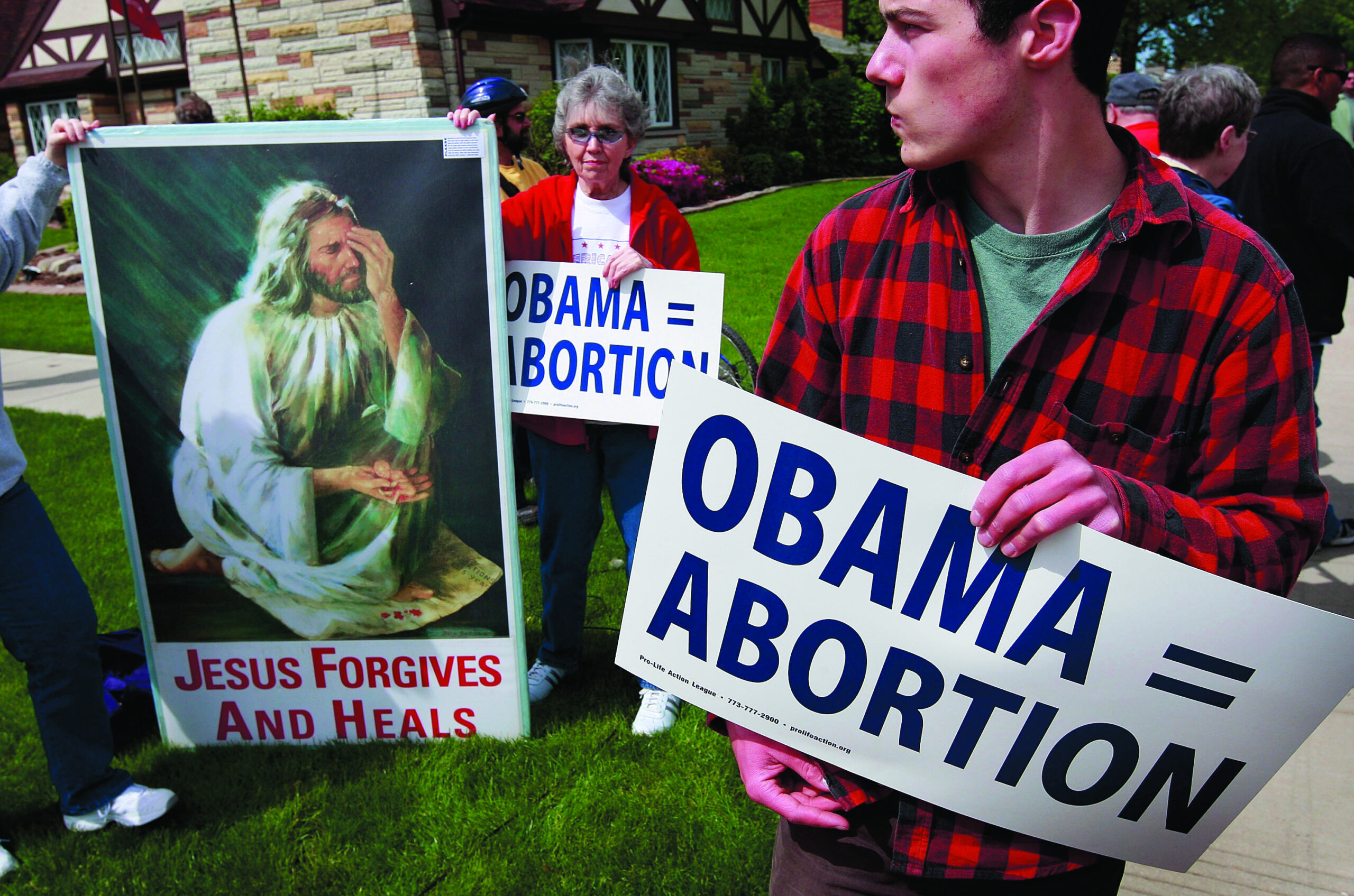 Abortion advocacy hurts Obama in swing states