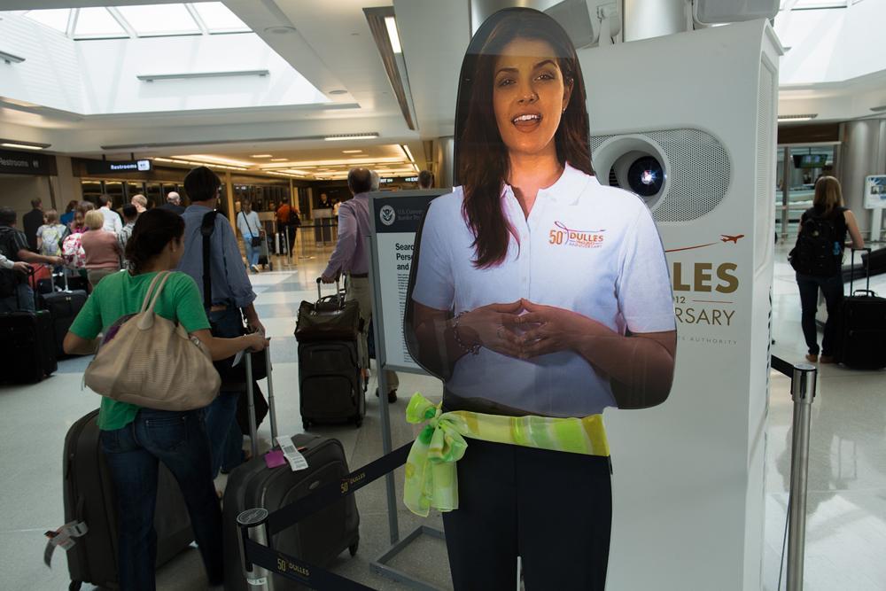 Dulles airport hologram is first test for U.S. airport