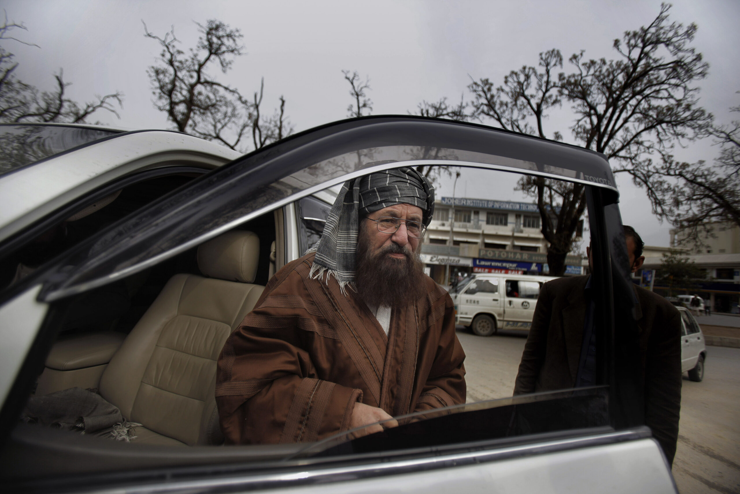 Pakistan talks with Taliban team delayed