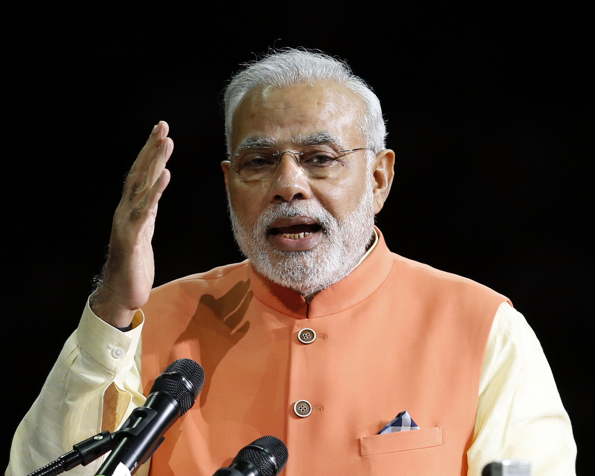 India PM announces overhaul of archaic labor laws
