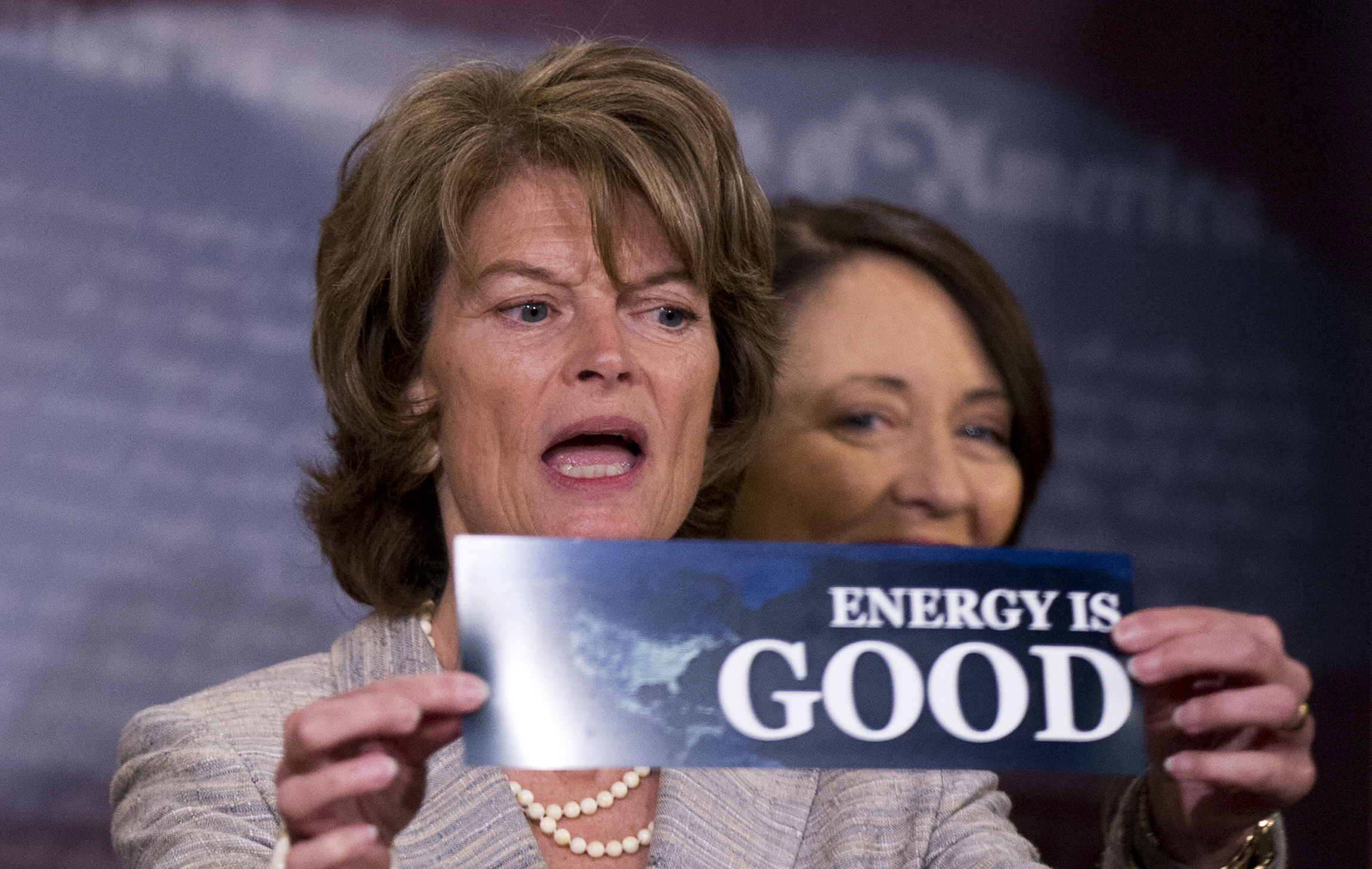 Senate votes to move ahead on stalled energy bill