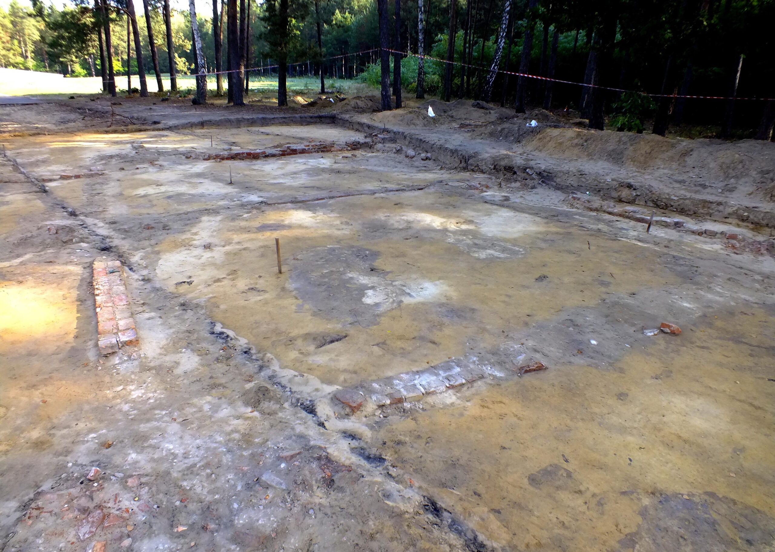 Researchers locate site of gas chambers in Poland