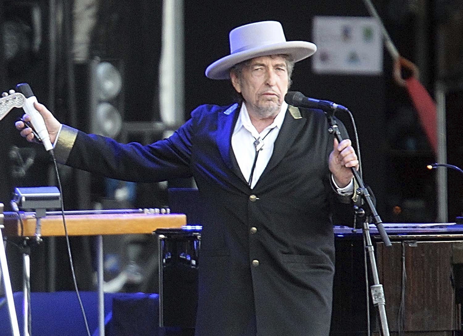Bob Dylan charged with ‘incitement to hatred’ in France over published remark about Croatians