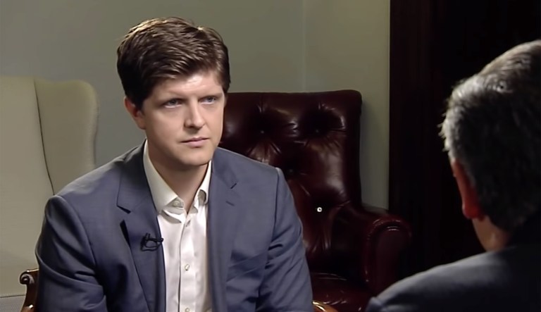 CNN executive accuses conservative TV host of ‘shoveling s–t’ to ‘score cheap points