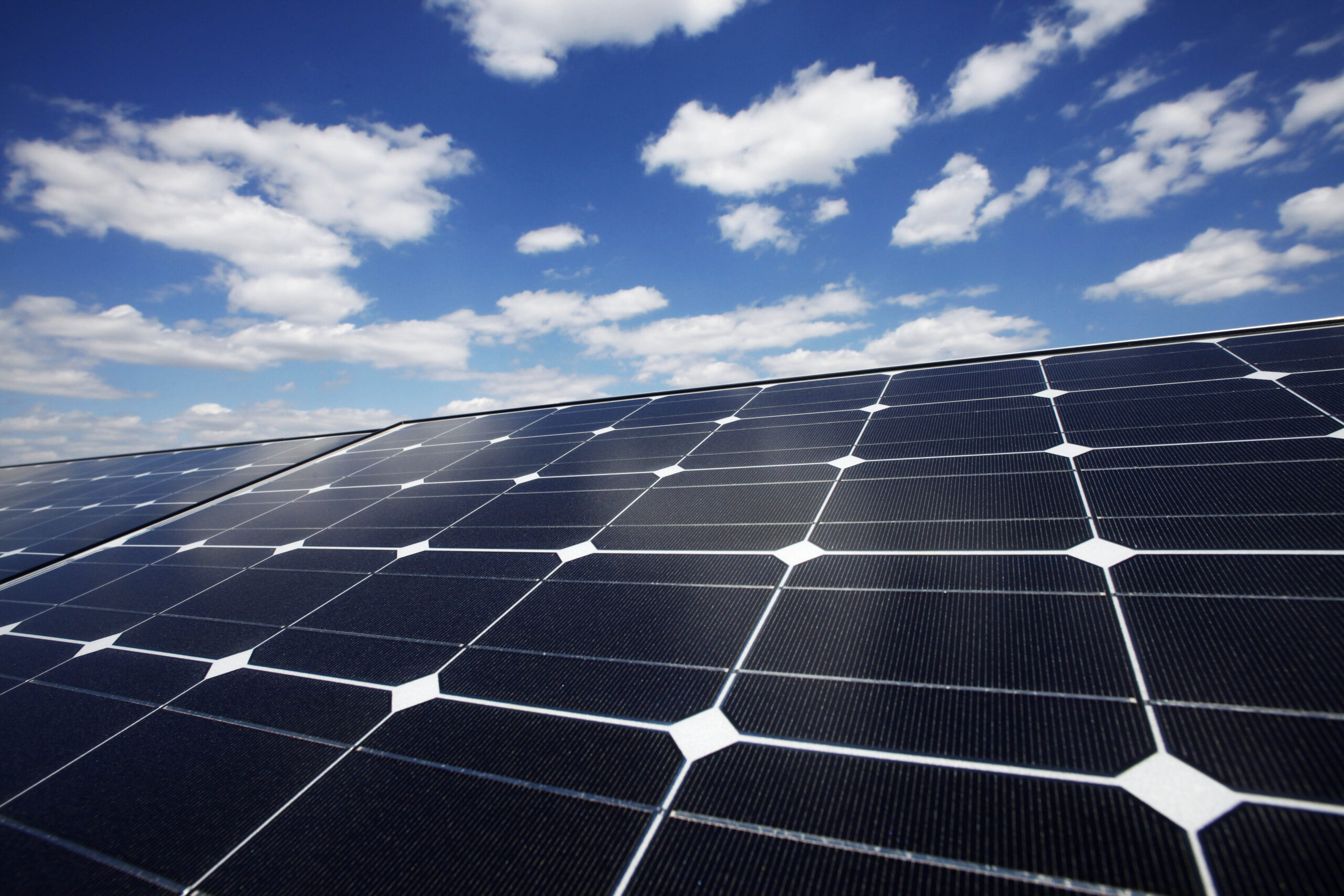 SolarCity to back up solar with Tesla batteries