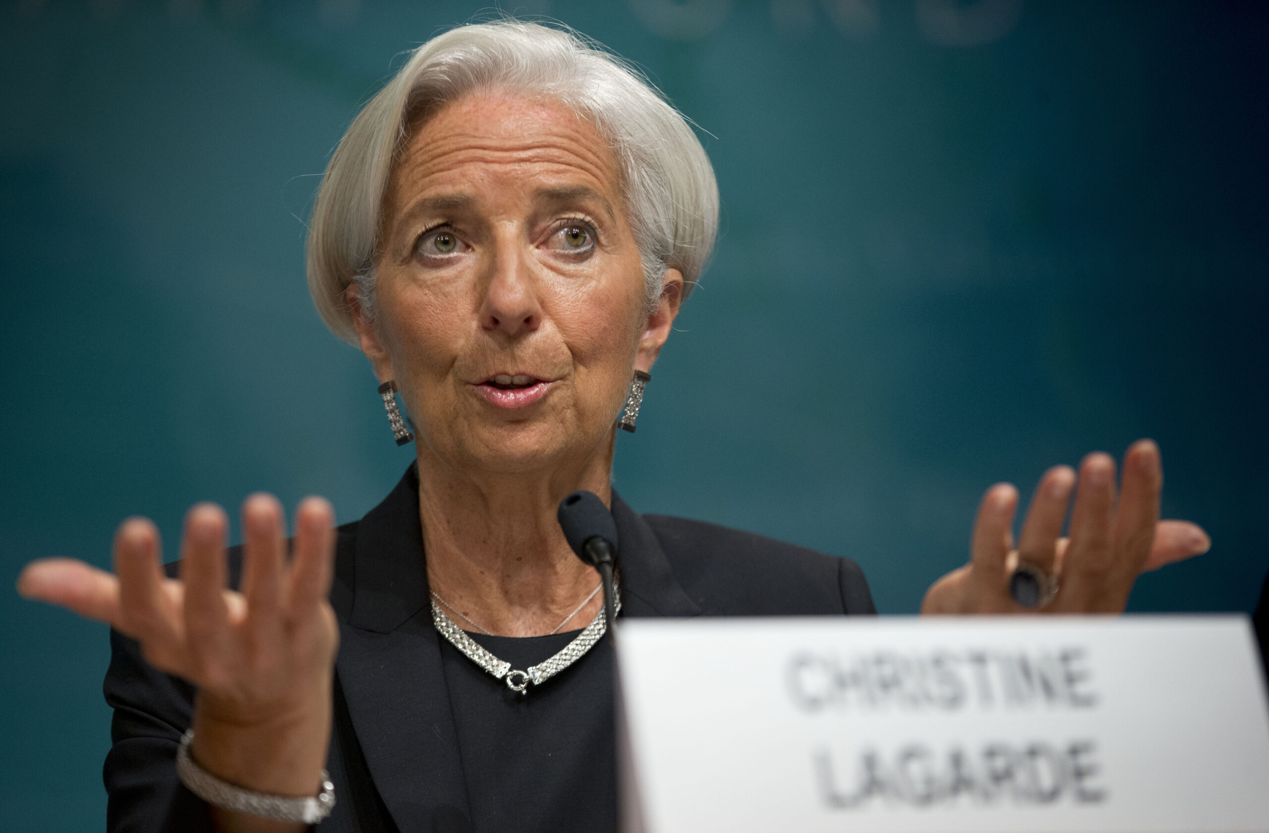 IMF trims forecast for global economic growth