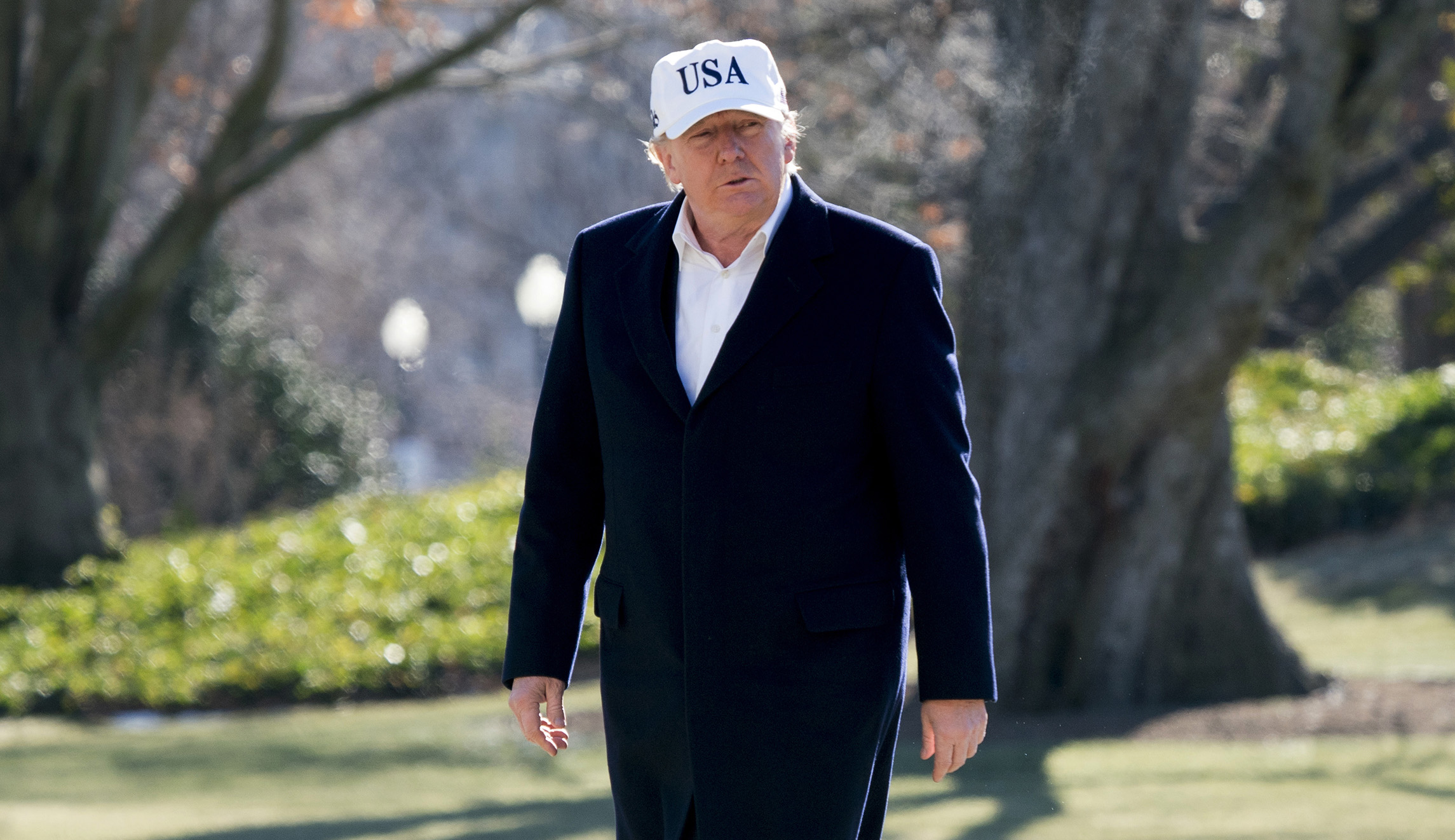 Trump trip to Davos in jeopardy as government shutdown continues