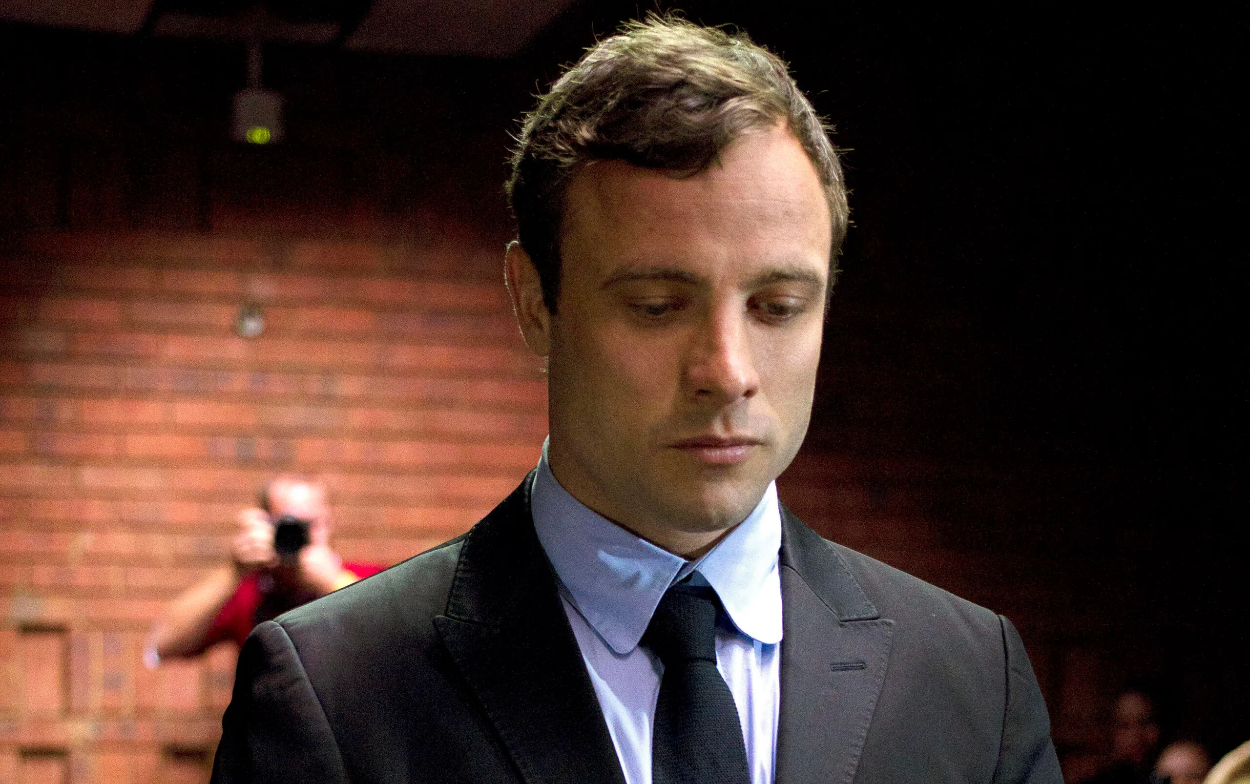 Pistorius says he mourns for girlfriend he killed