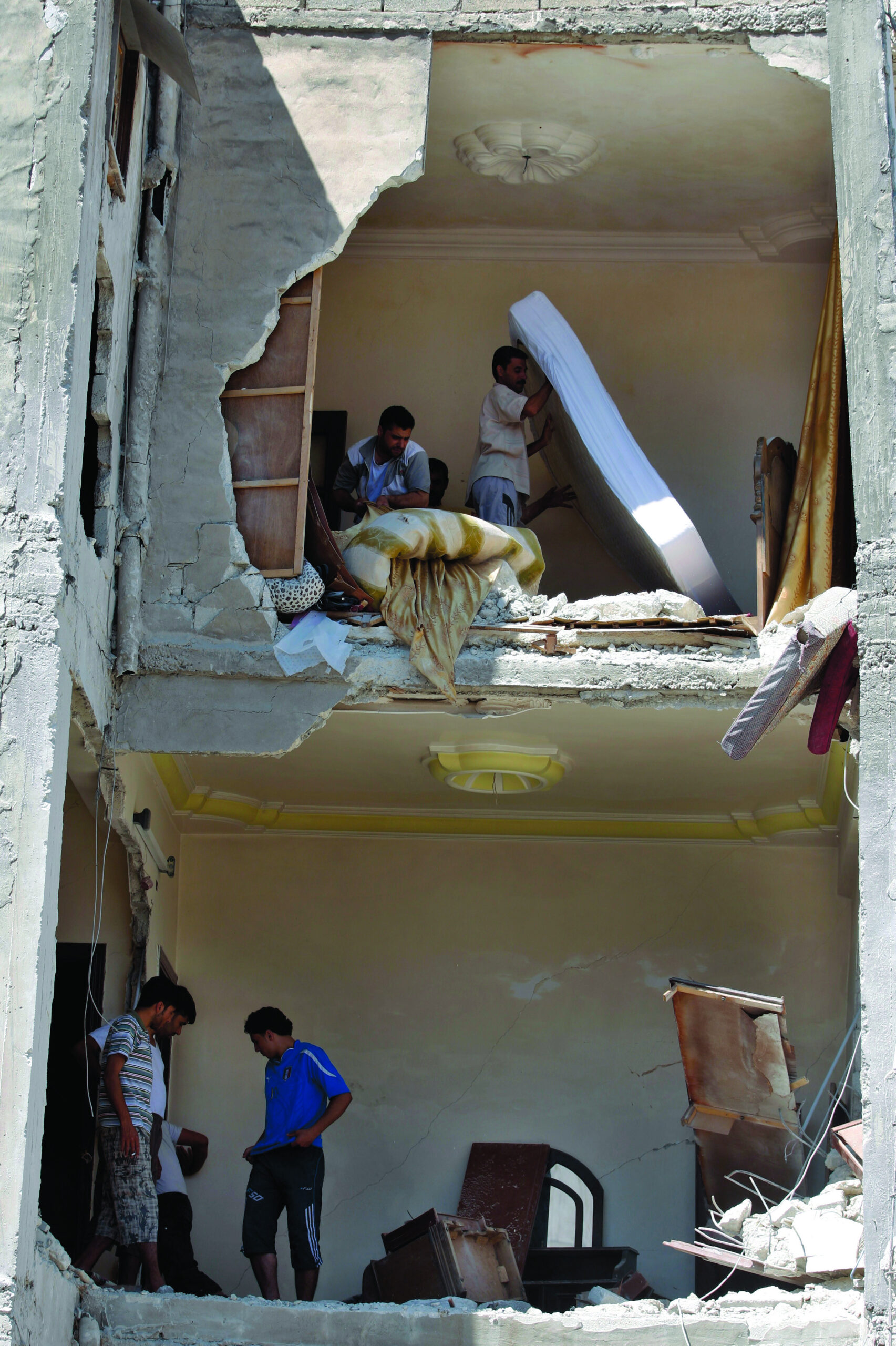 Aleppo reflects on losses during holiday lull