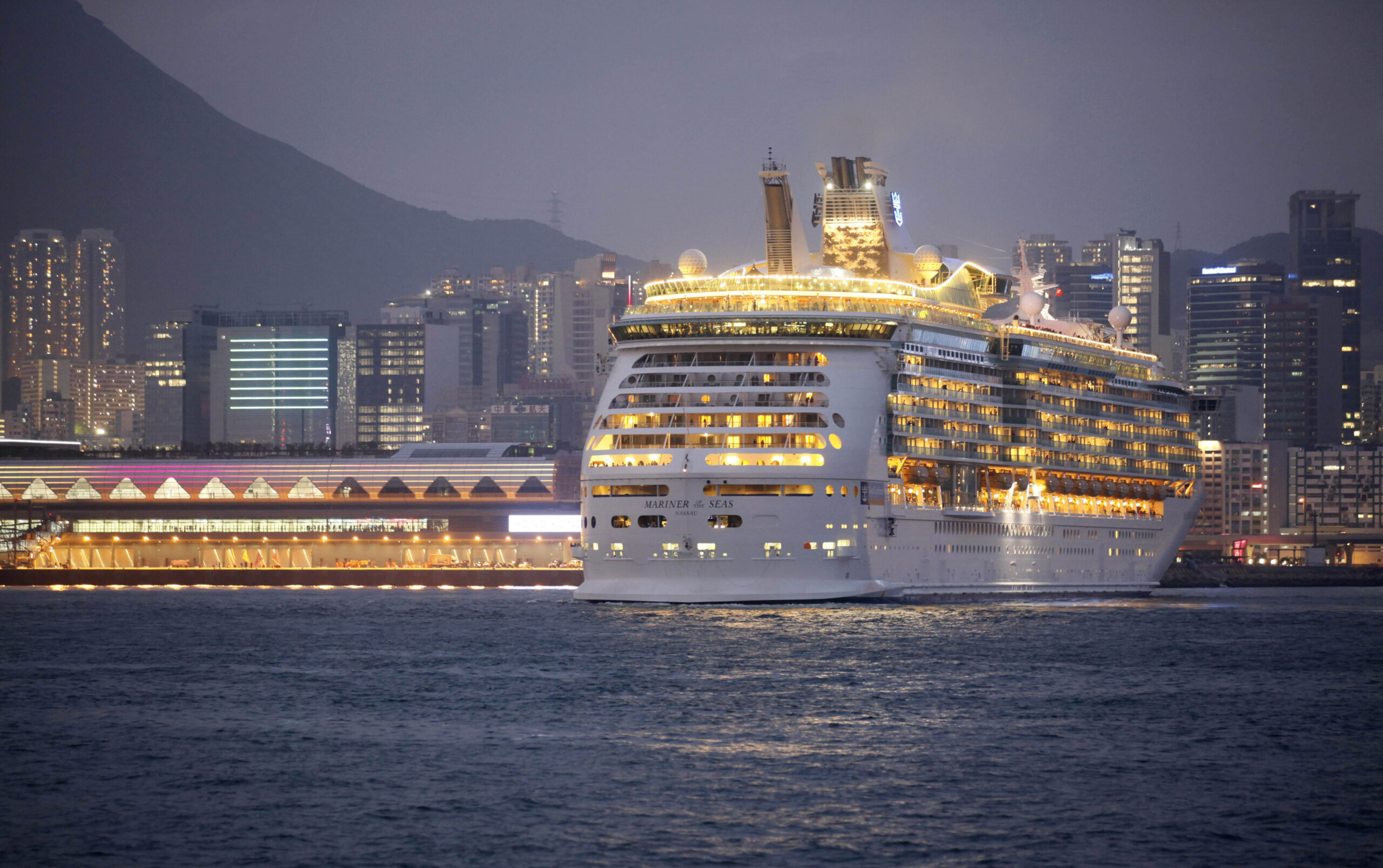 Royal Caribbean profit climbs as industry rebounds