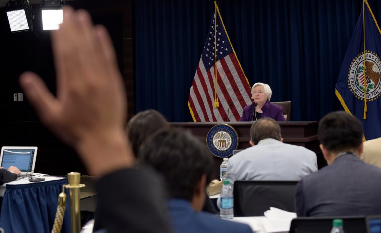 Some central bank officials favored reducing the balance sheet within 