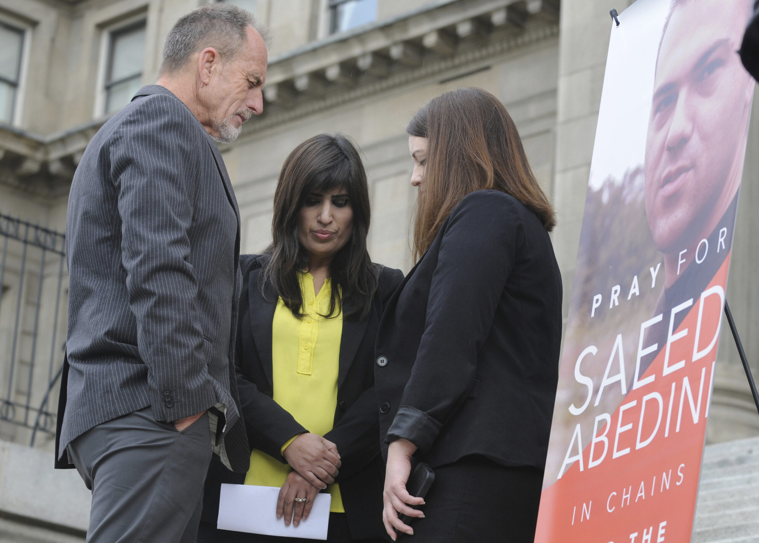 President Obama, John Kerry negotiate with Iran as abuse of jailed American pastor increases