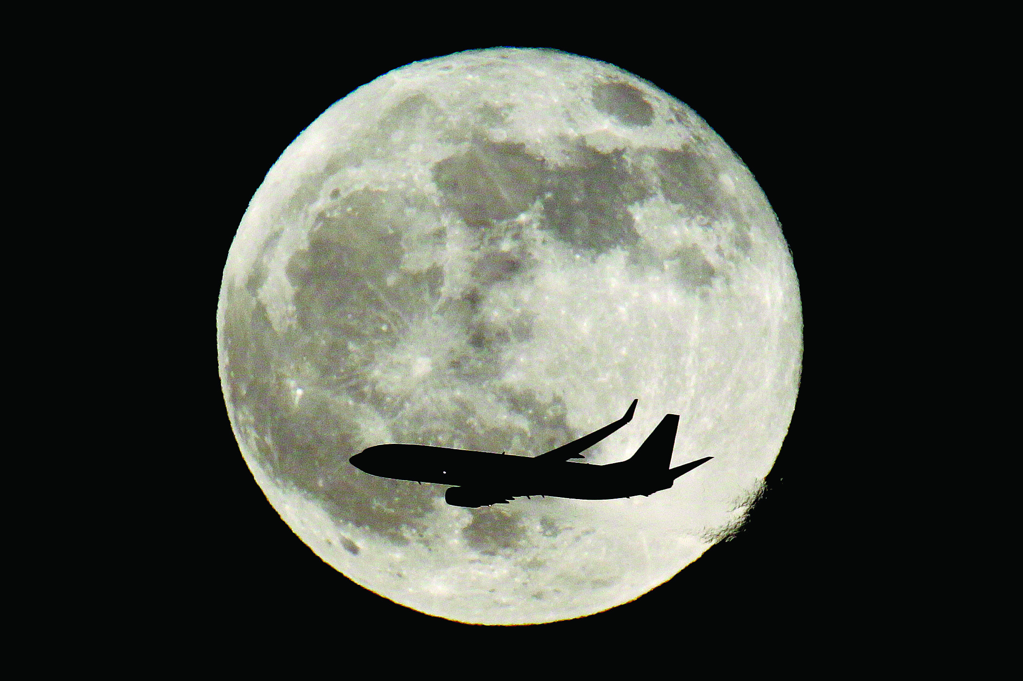 AP Sources: American Airlines, US Airways to merge