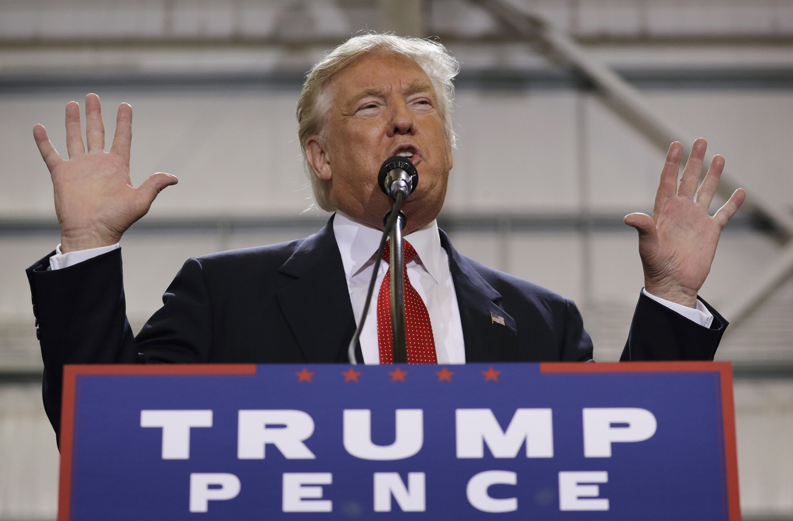 Trump: Clinton would ‘put the Oval Office up for sale’ if elected