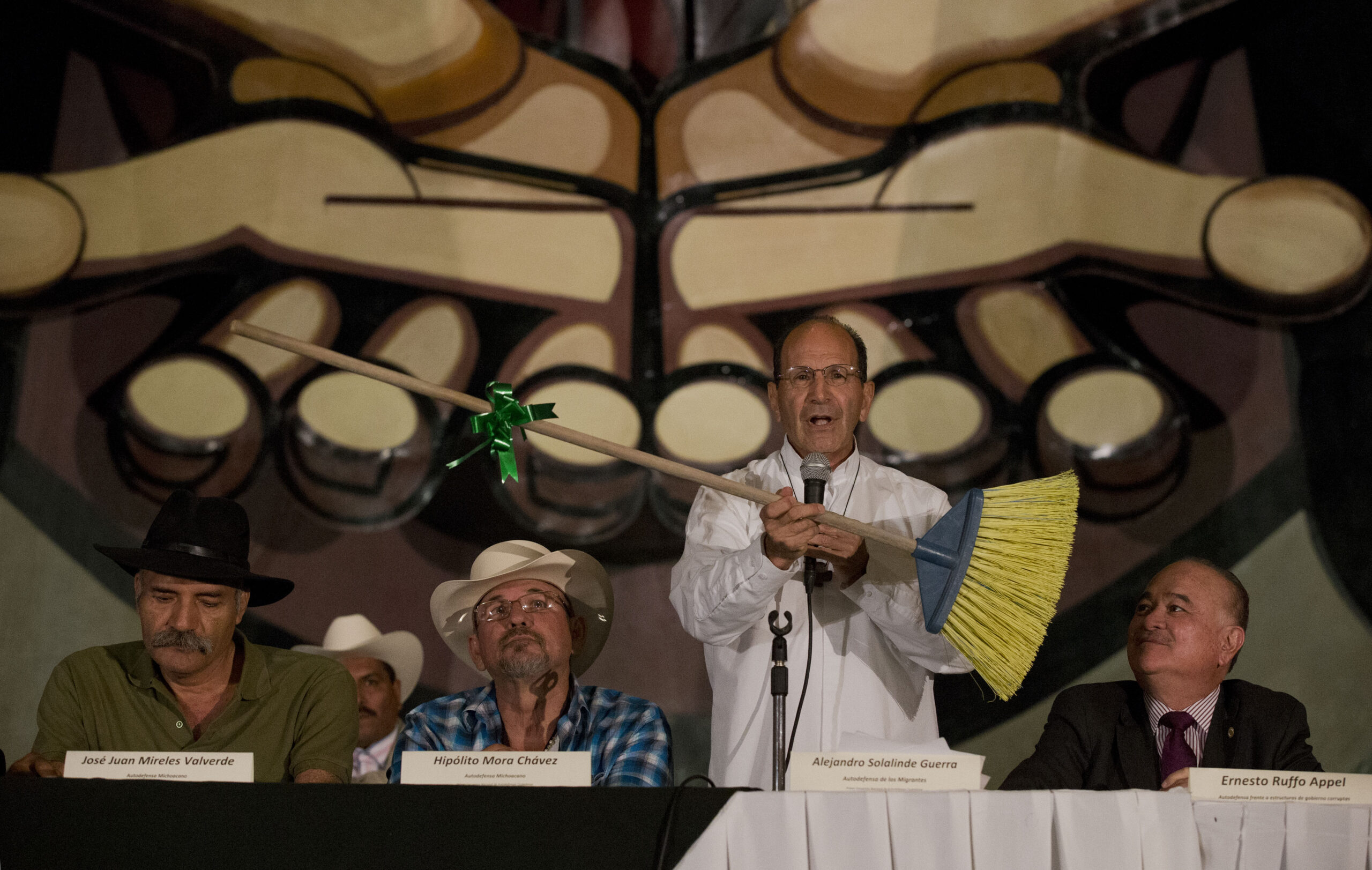 Mexico vigilantes urge more ‘self-defense’ groups