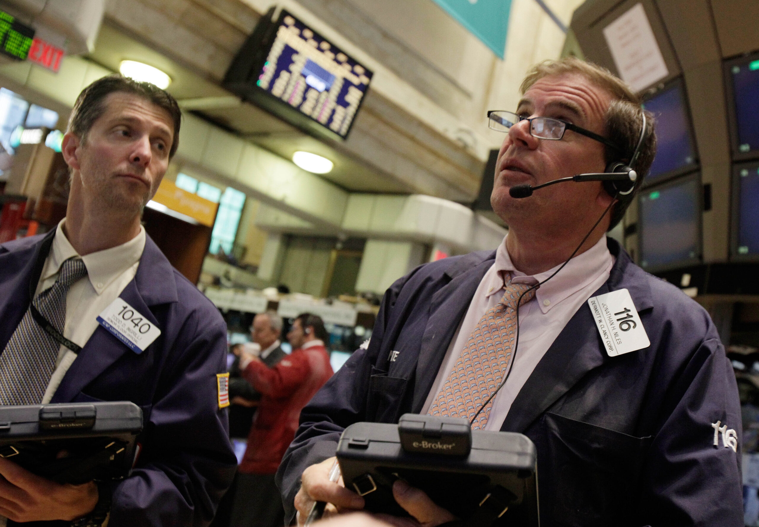US stocks meander as European debt crisis festers