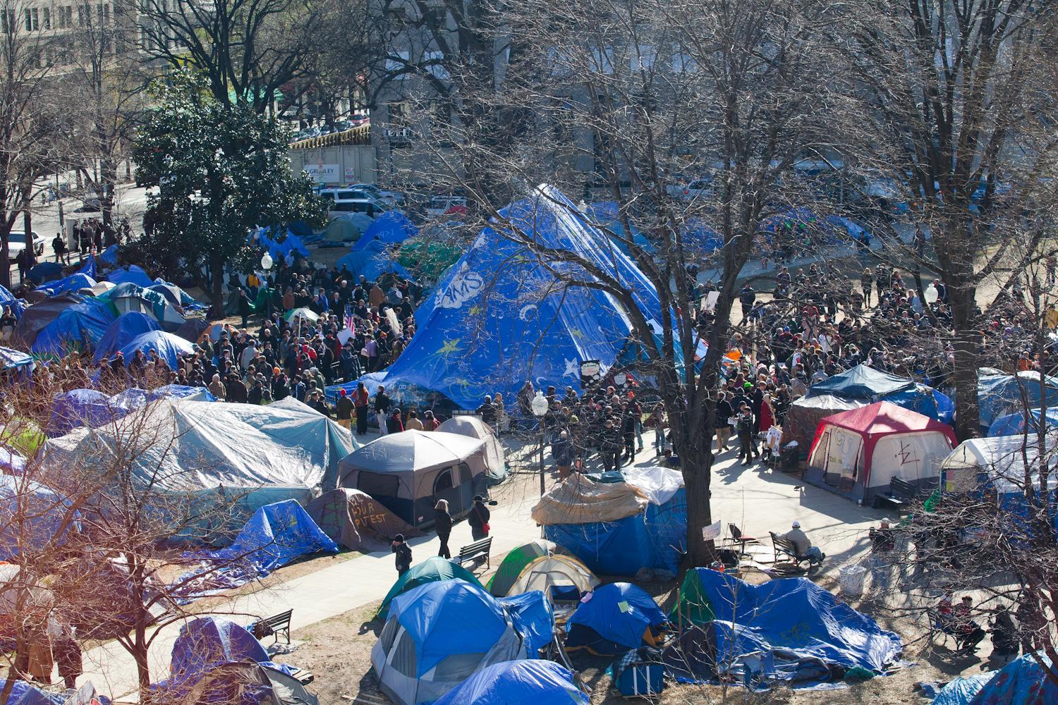 Judge: Cops must warn Occupiers before evicting them