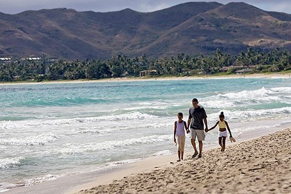 Secret Service sued by group seeking Obama’s $4 million Hawaiian vacation costs