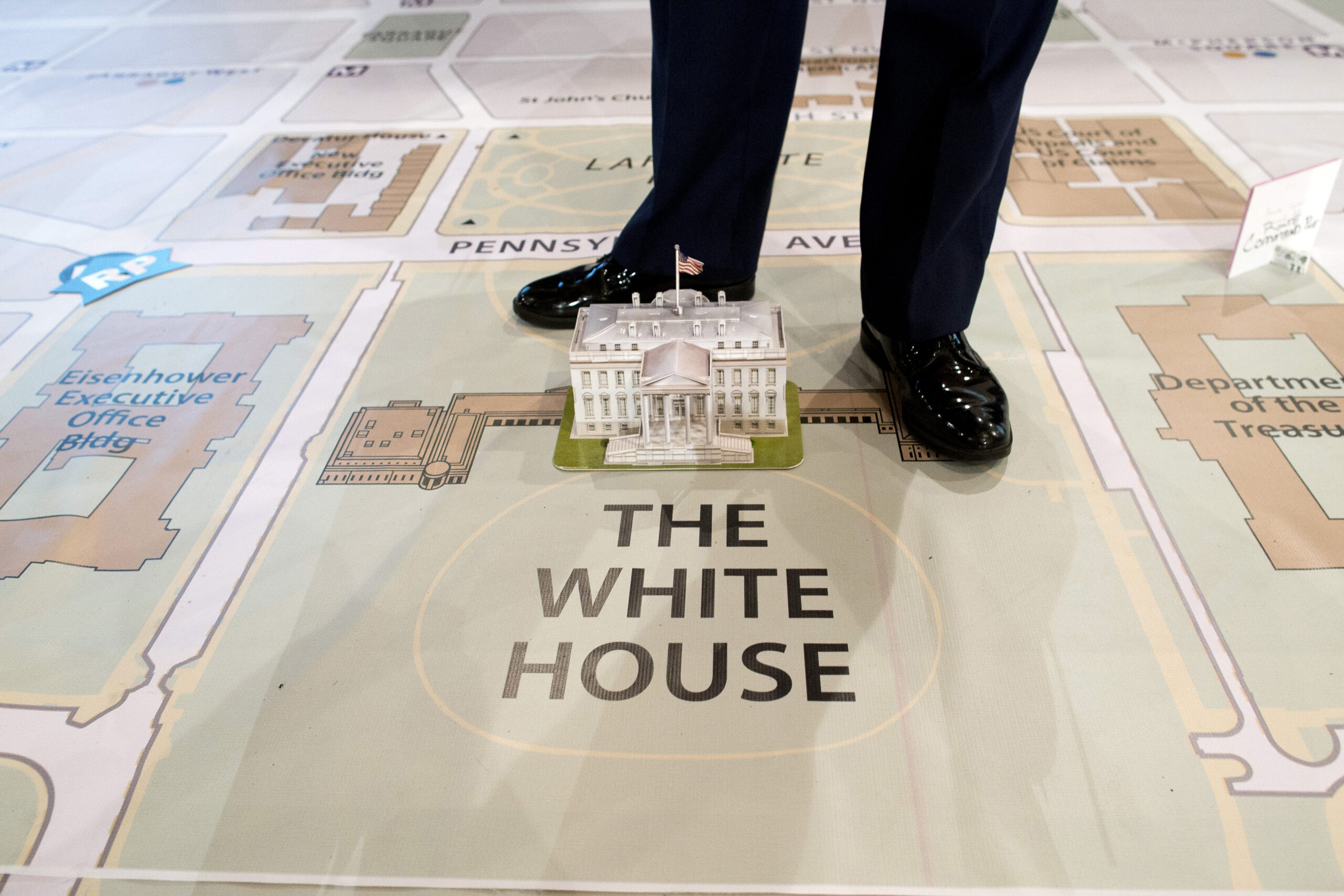 Big price for inaugural pomp; much private money