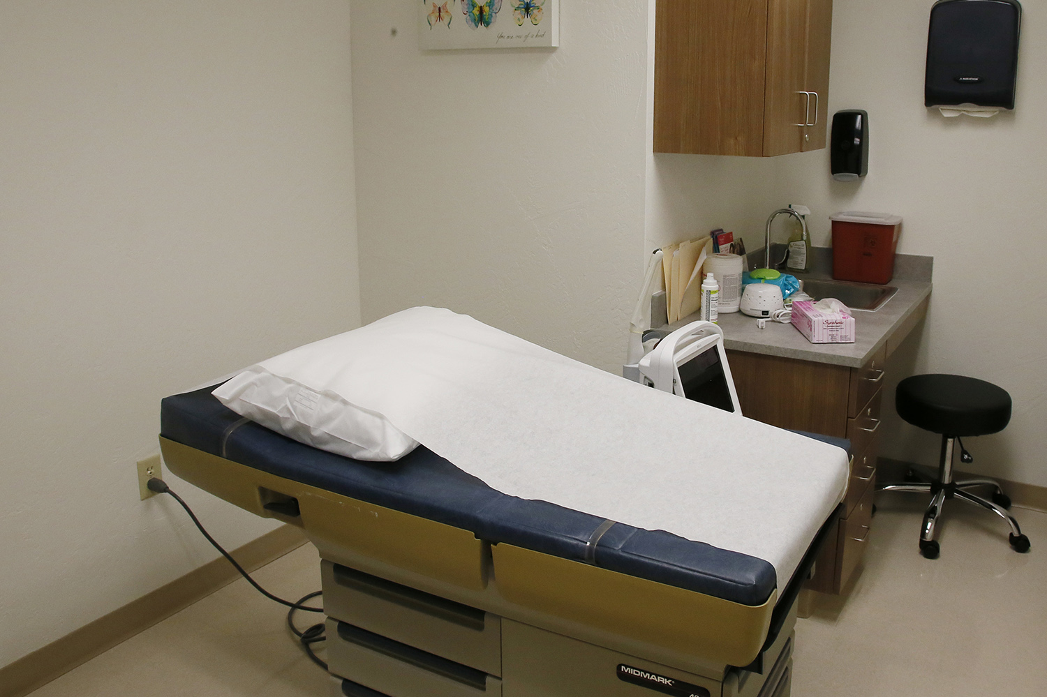 Court strikes down Oklahoma abortion law