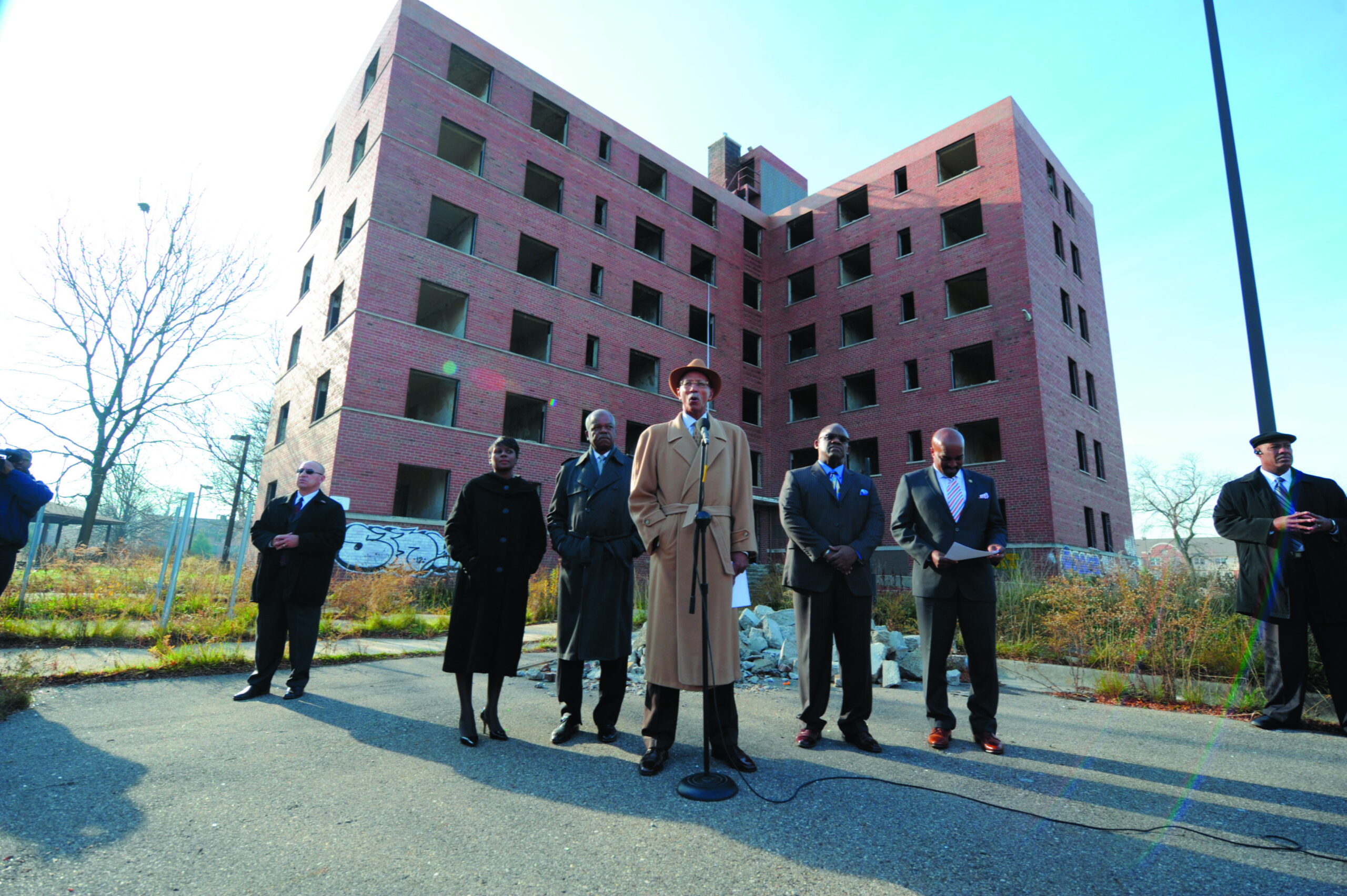 Housing project where Supremes lived coming down