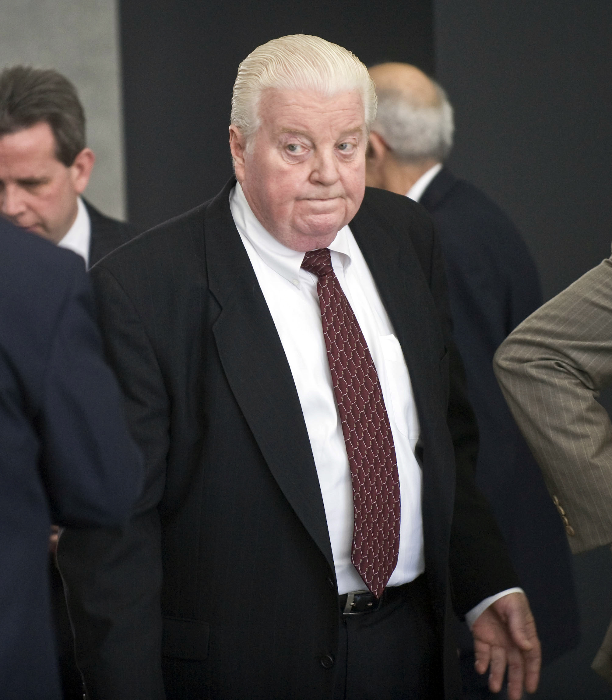 Ex-Chicago police commander in halfway house