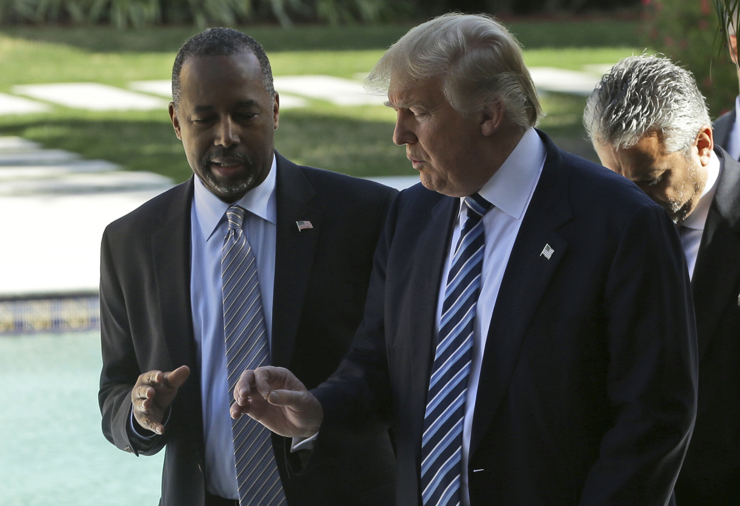Trump taps Carson to help find VP