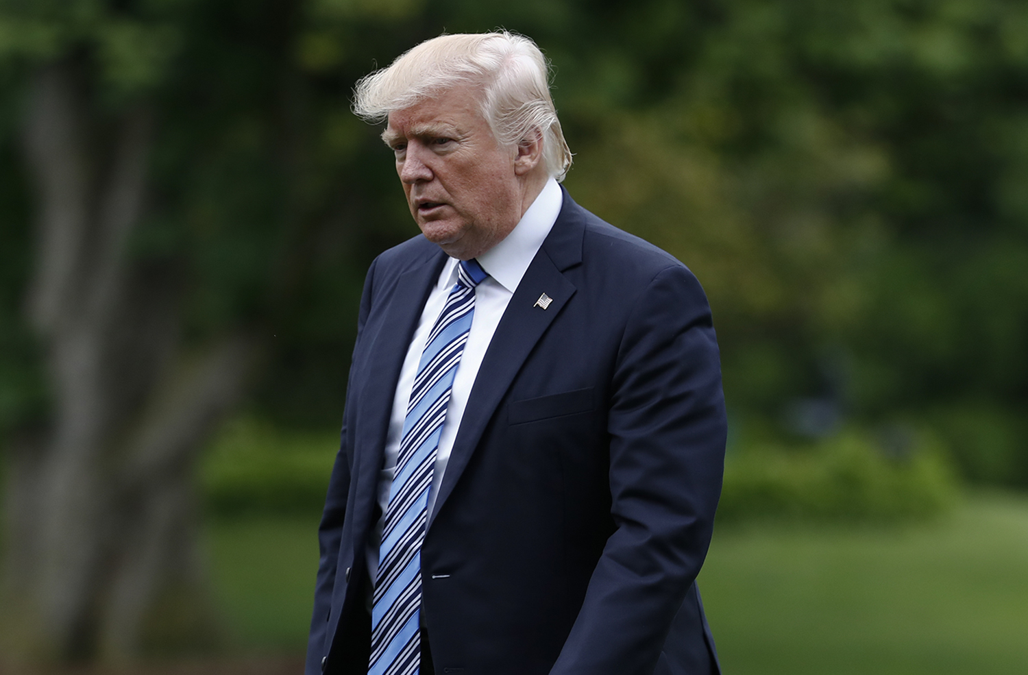 Trump meets with lawyers at White House to discuss special investigation: Report